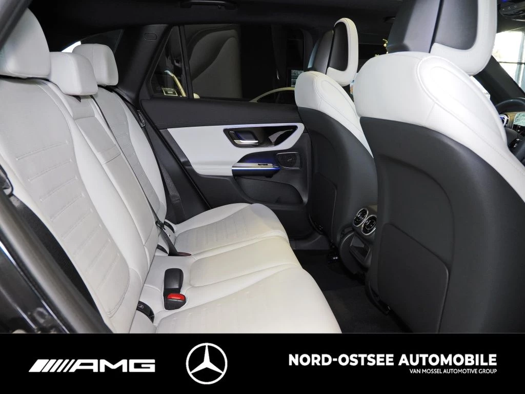 Mercedes-Benz GLC 300 de 4m AMG PANO AHK DIG-LIGHT DISTR 360° AMG Line