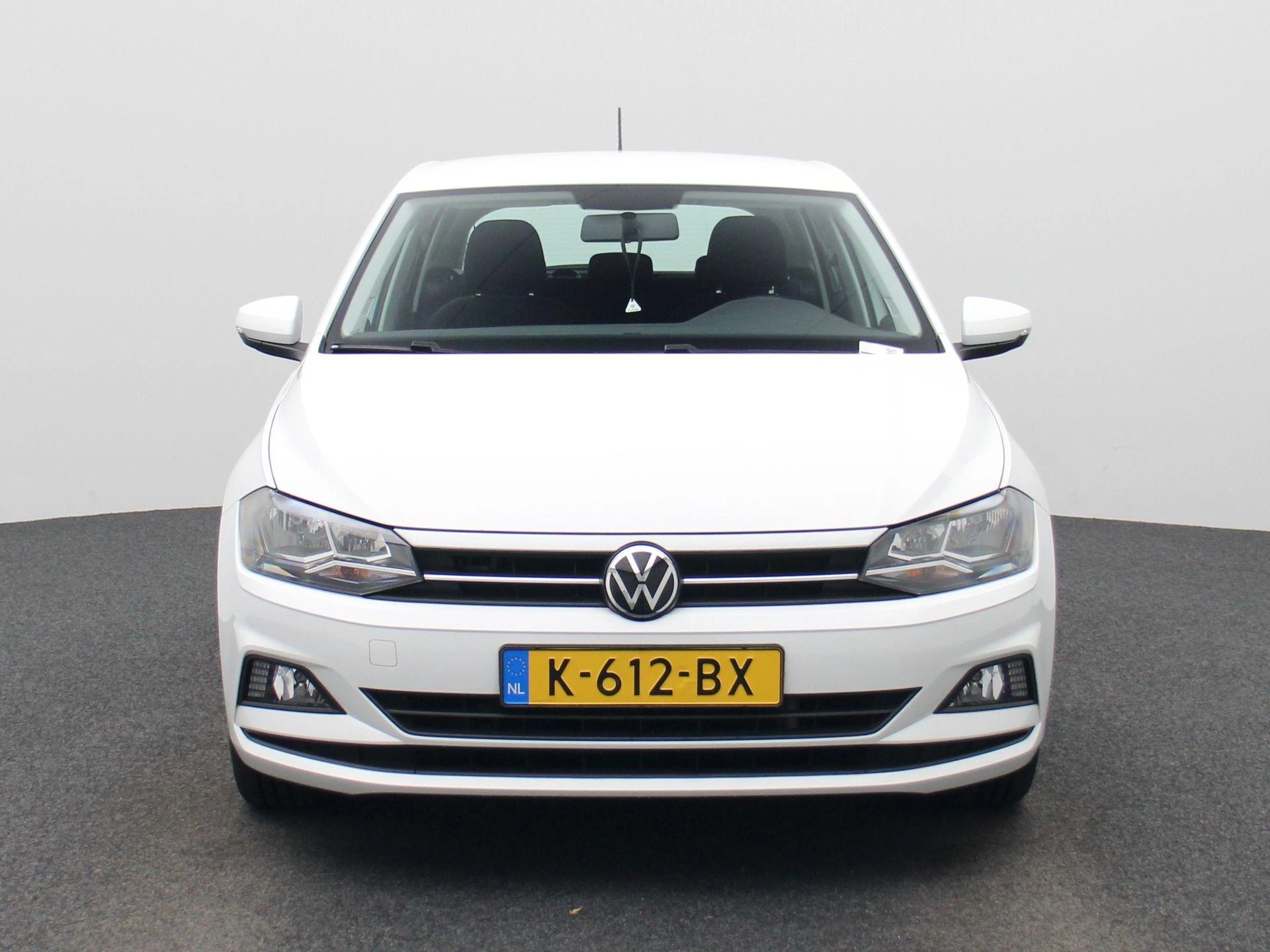 Volkswagen-Polo-image-2