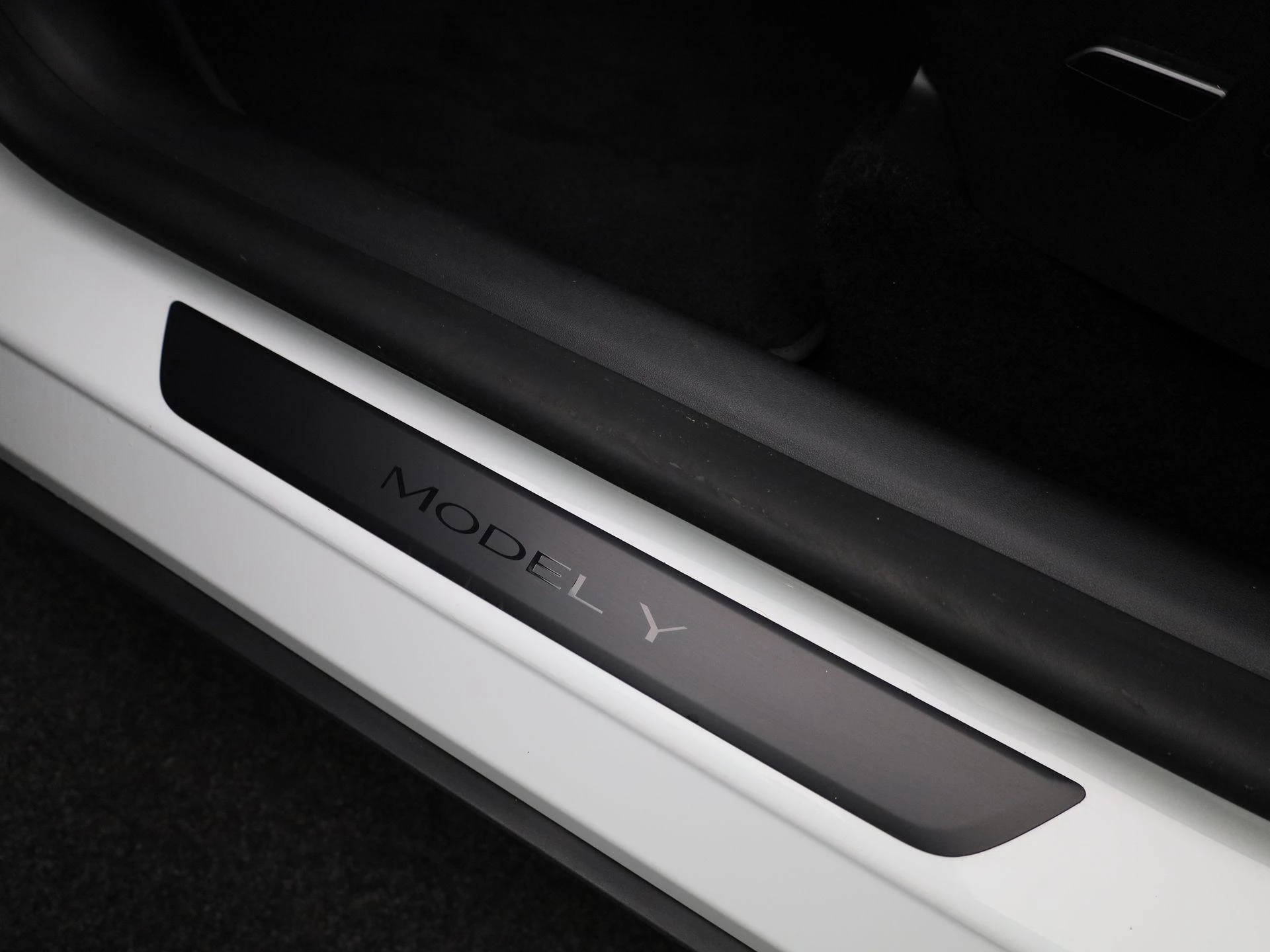 Tesla-Model Y-image-27