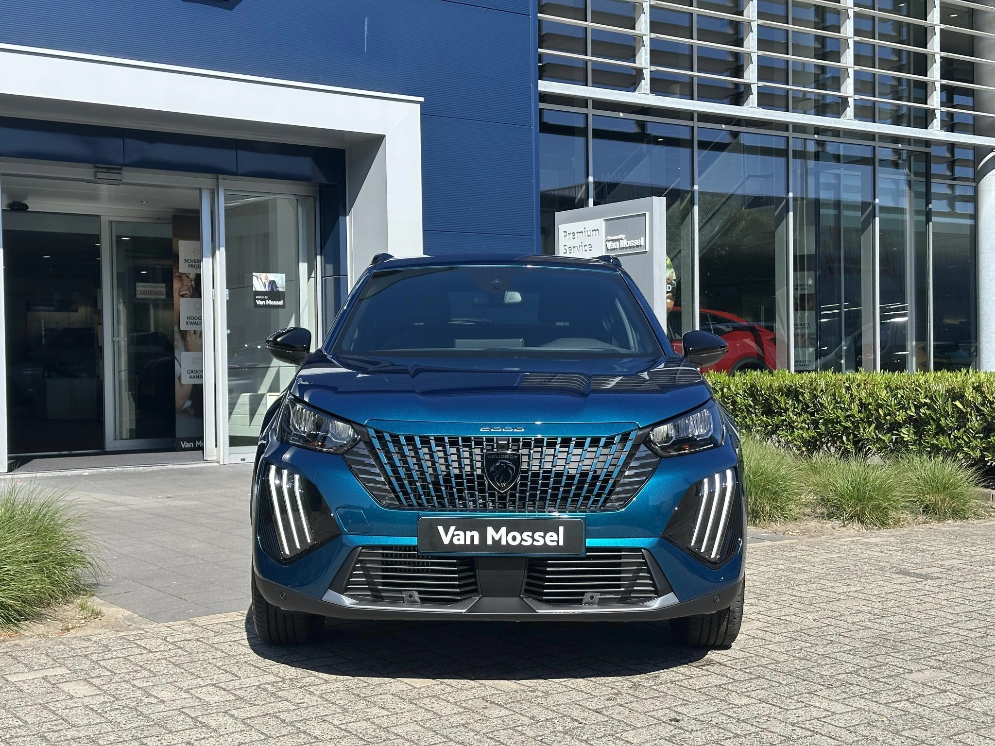 Peugeot 2008 1.2 HYBRID 136 e-DSC6 Allure