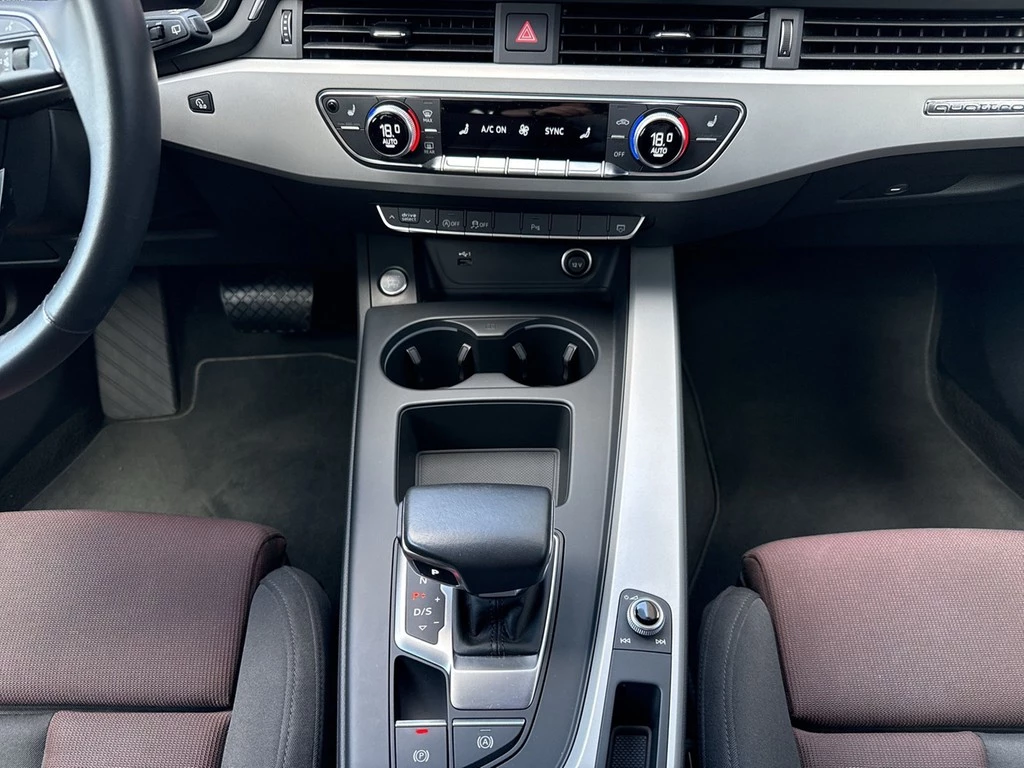 Audi A4 Avant S line 45 TFSI quattro S tronic AHK*HUD