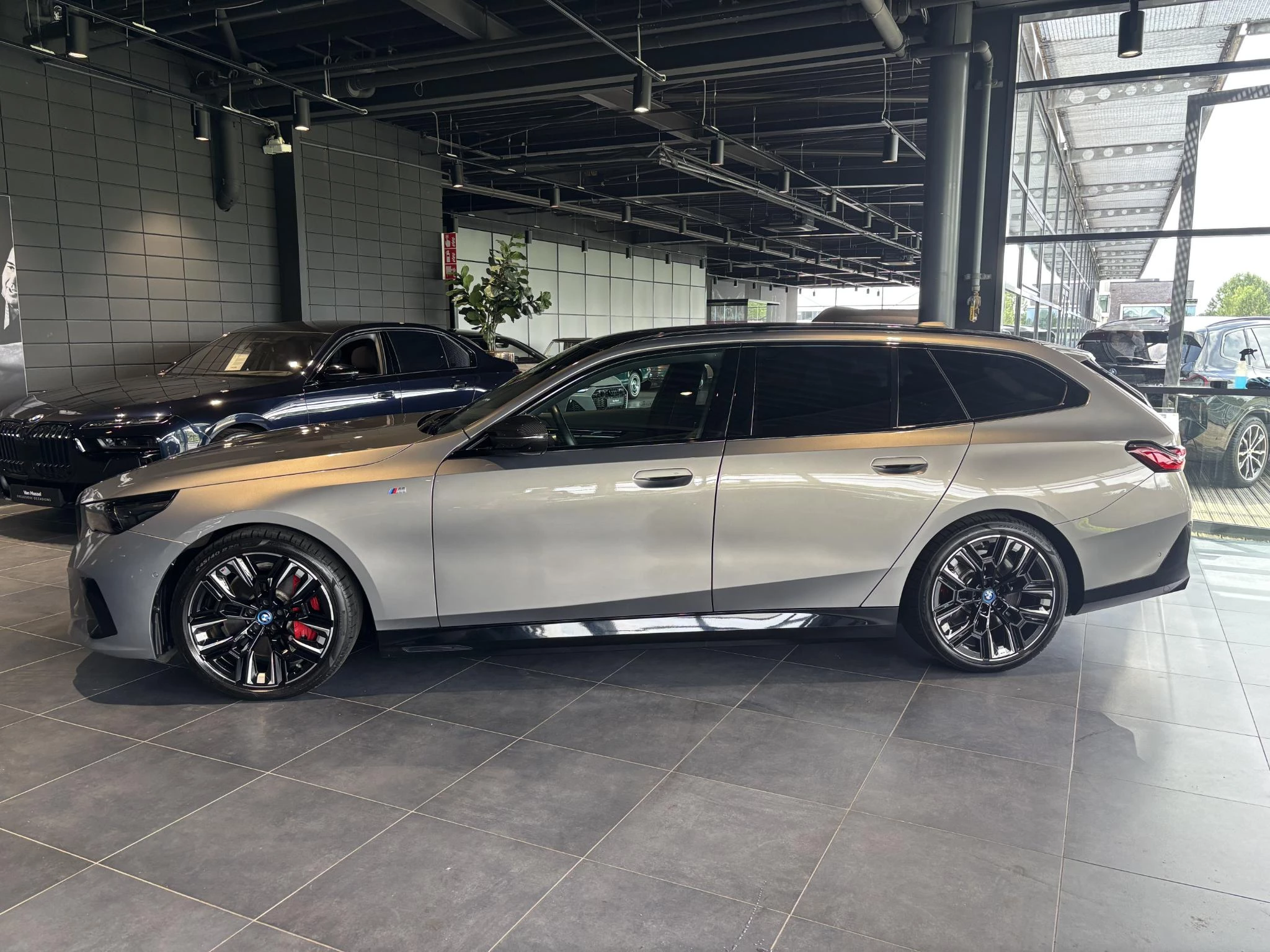 BMW i5 Touring M60 xDrive 84 kWh