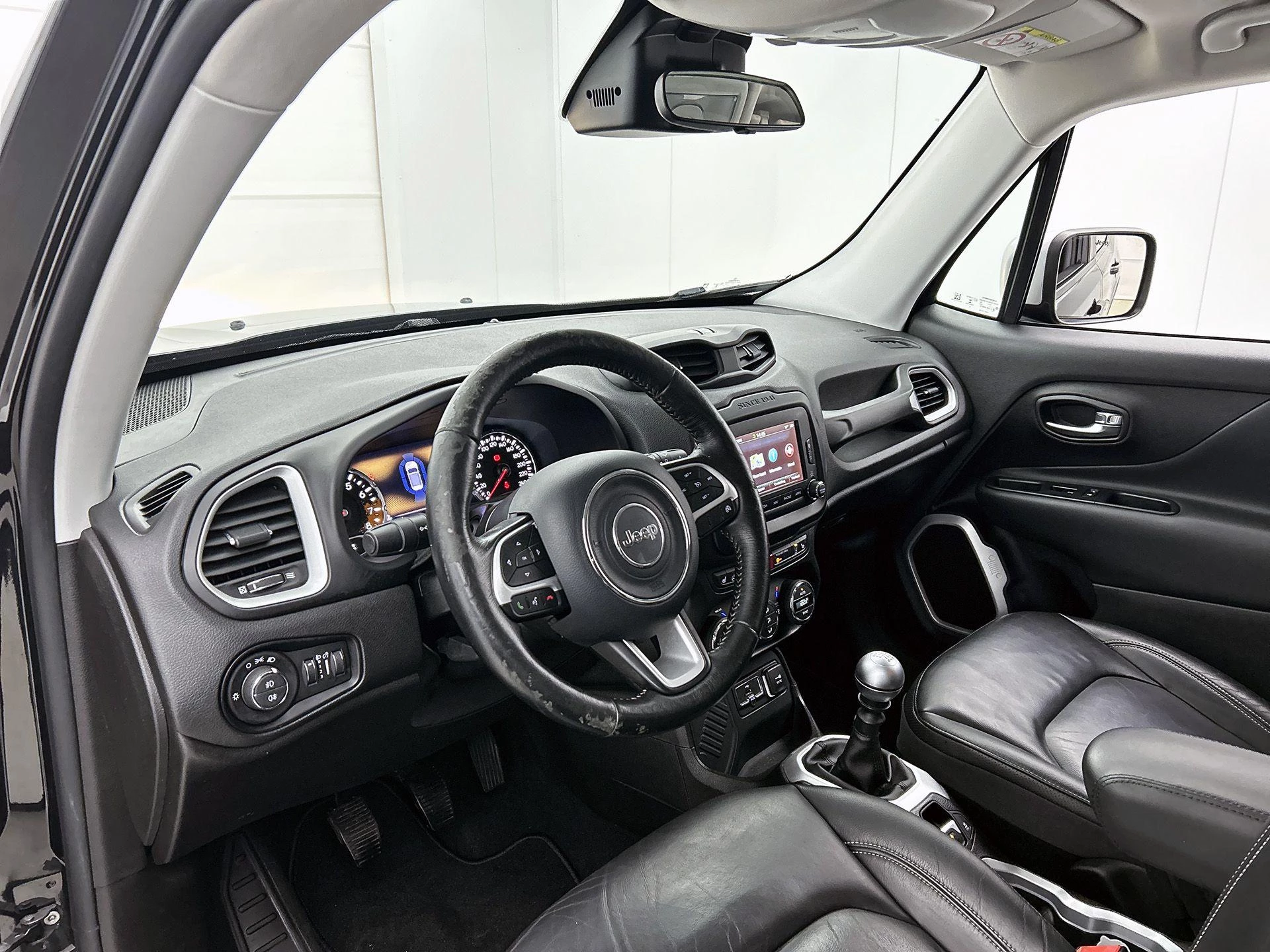 Jeep-Renegade-image-32