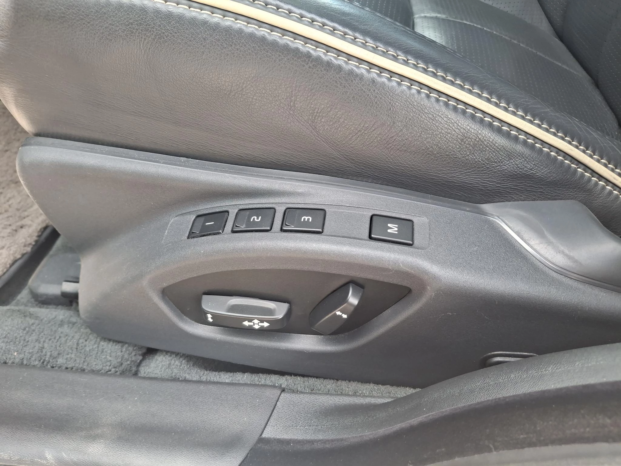 Volvo-V70-image-7