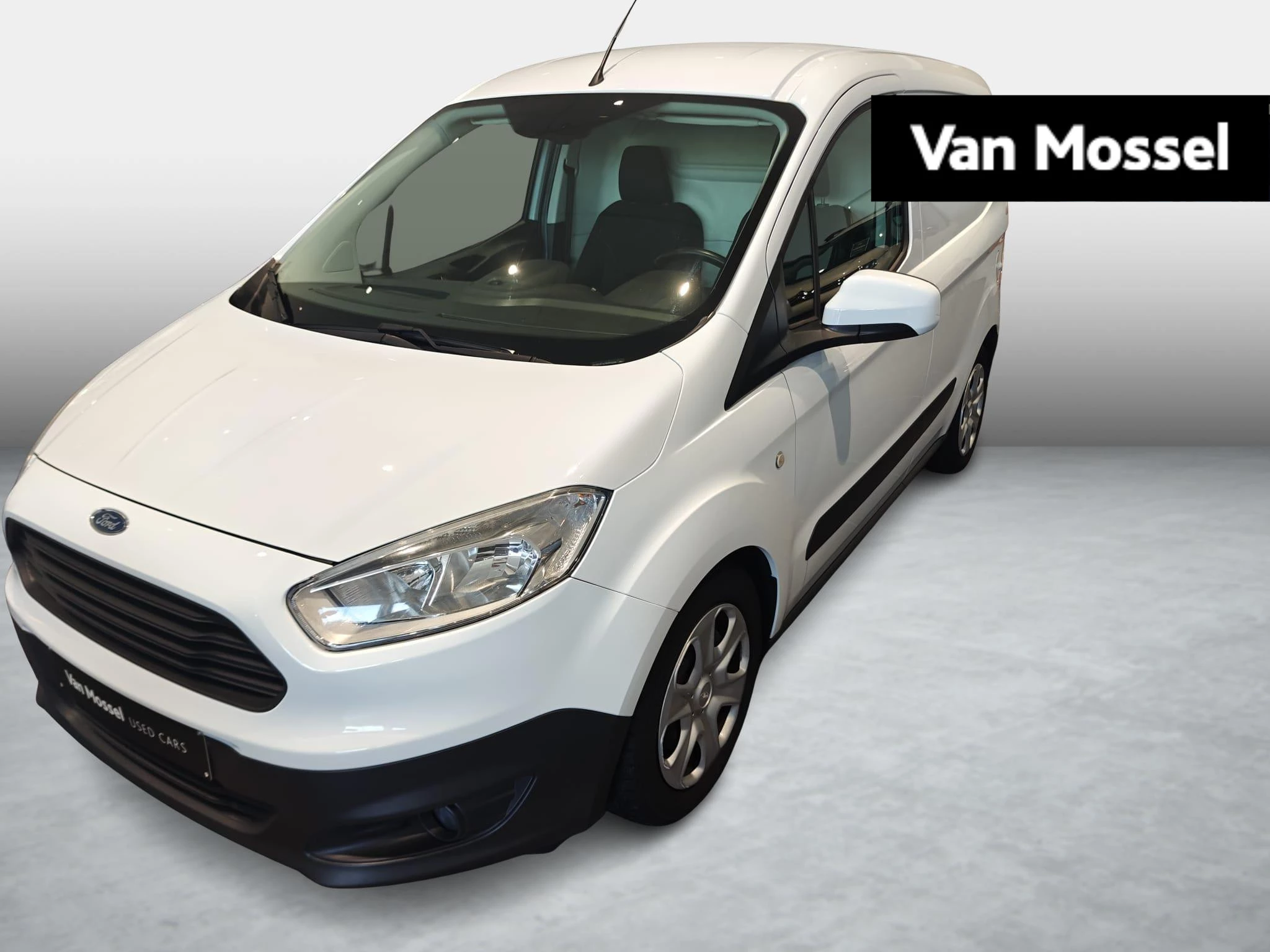 Ford-Transit Courier-image-0