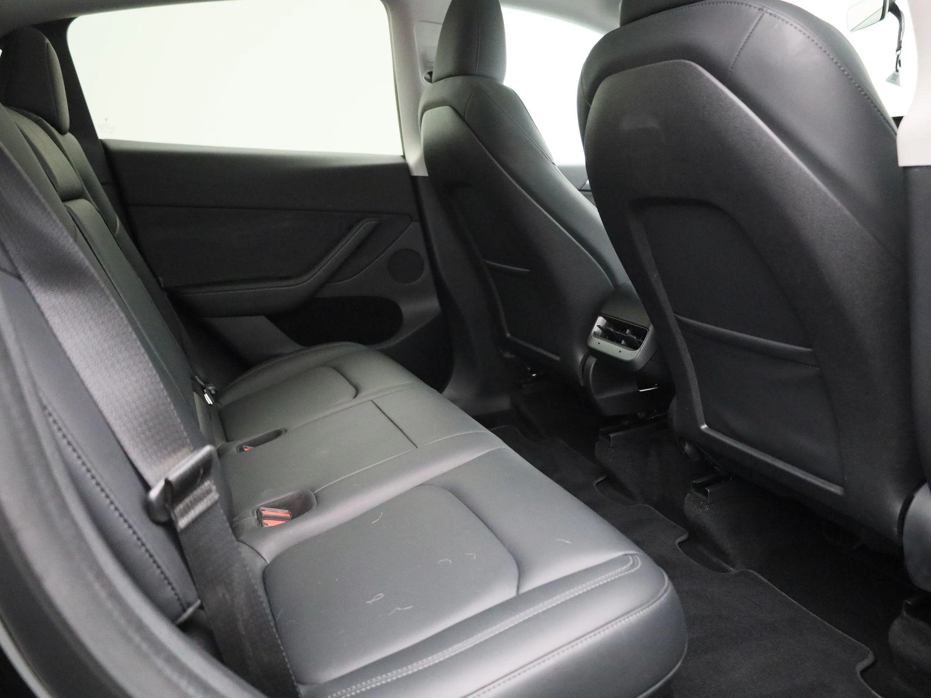 Tesla Model Y RWD