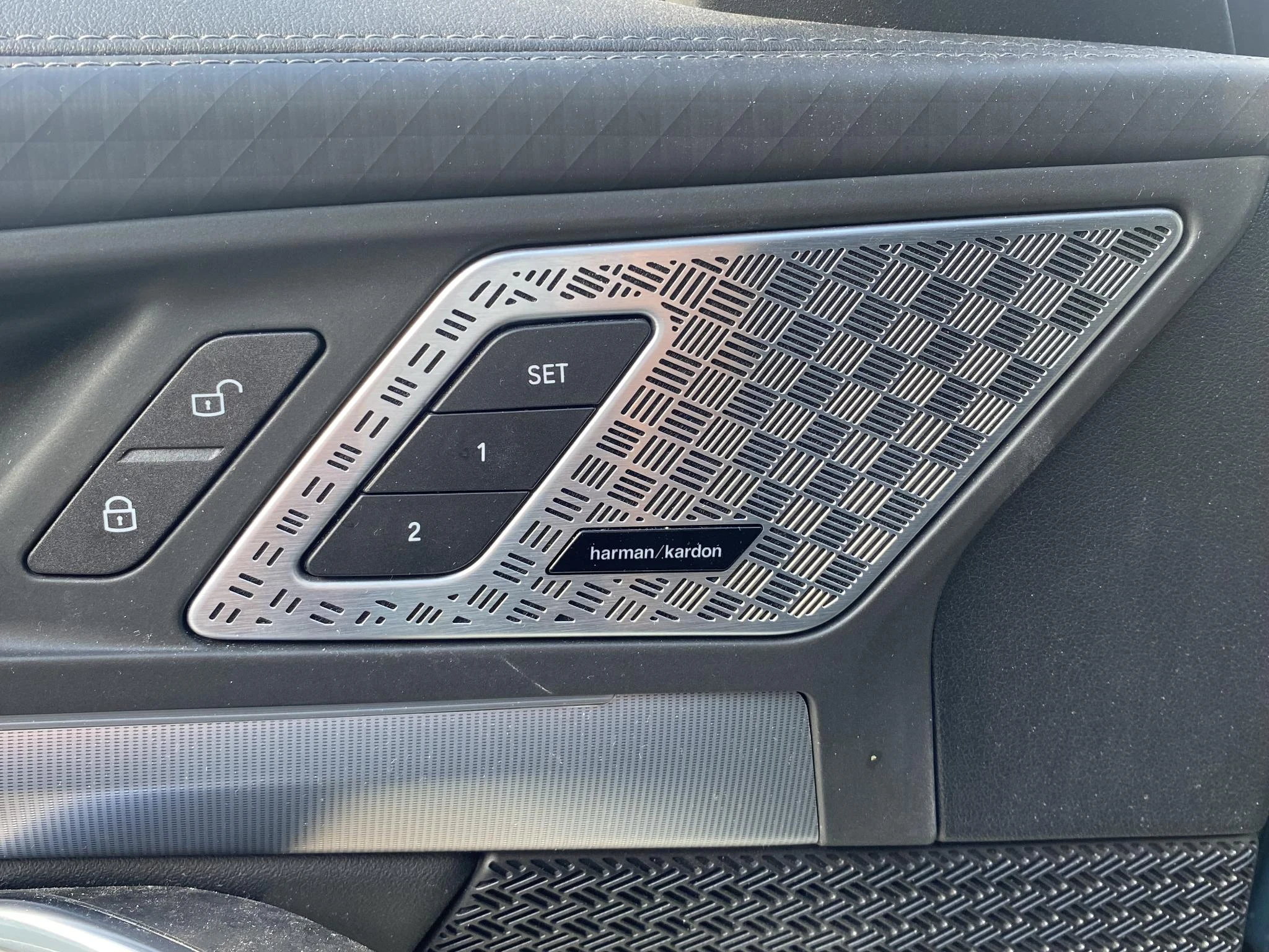 BMW-iX2-image-7