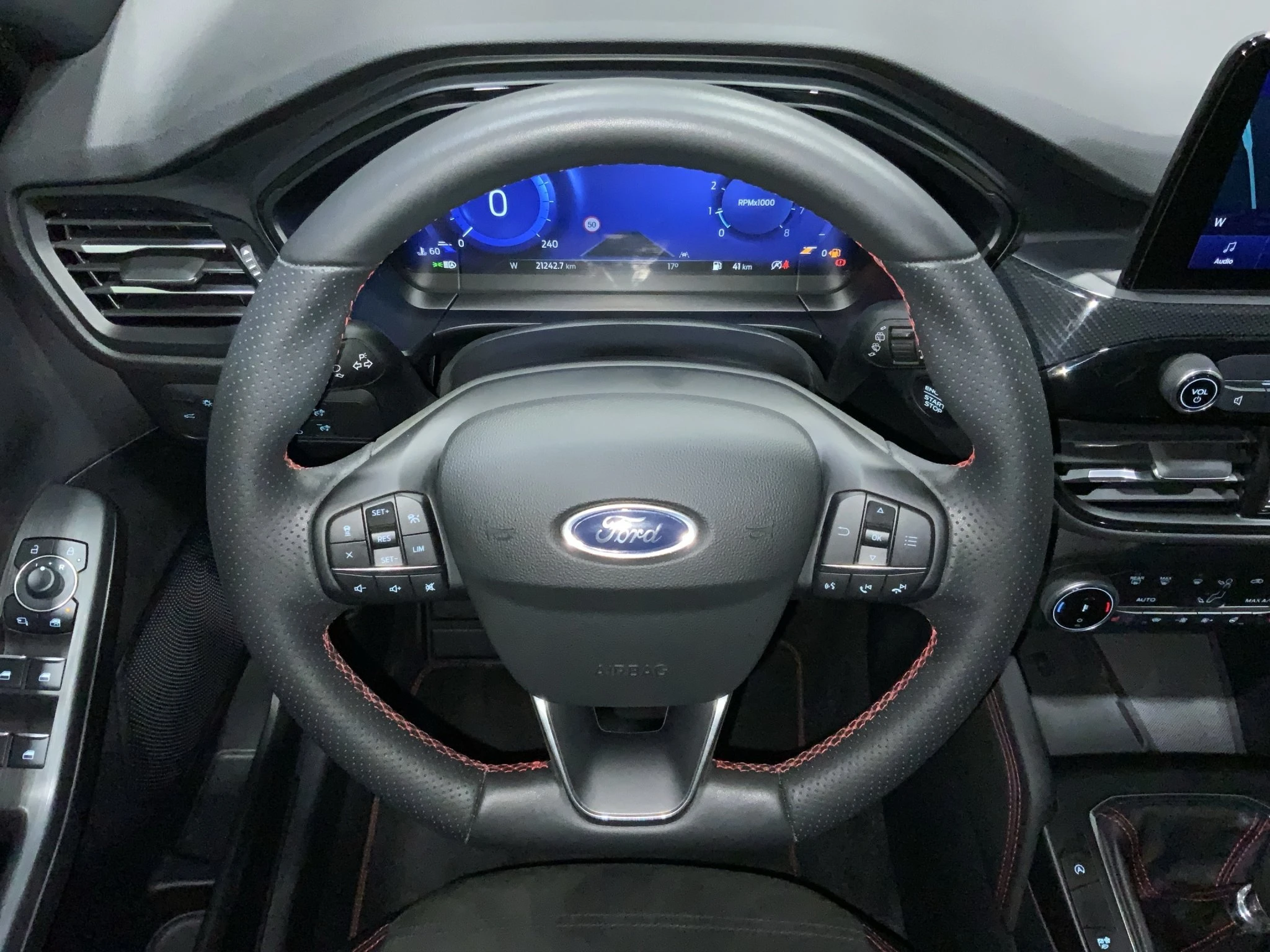 Ford-Kuga-image-12