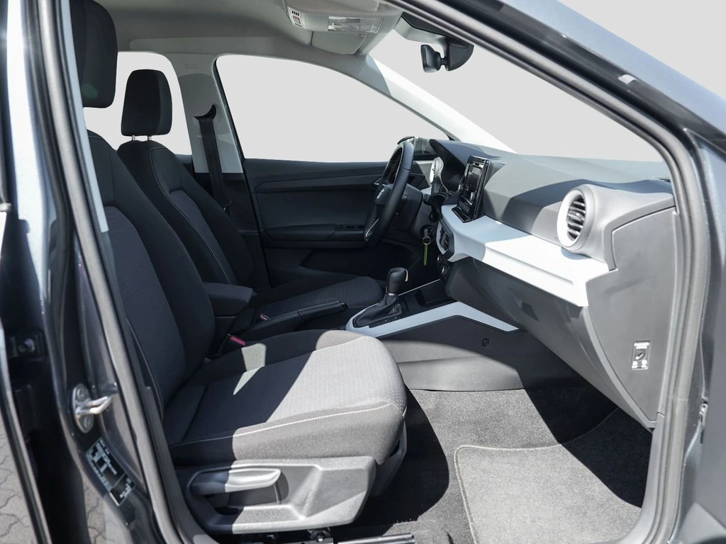 SEAT-Arona-image-7