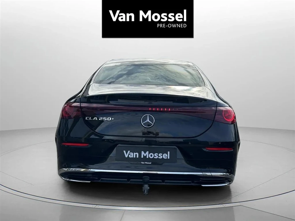 Mercedes-Benz-CLA-image-5