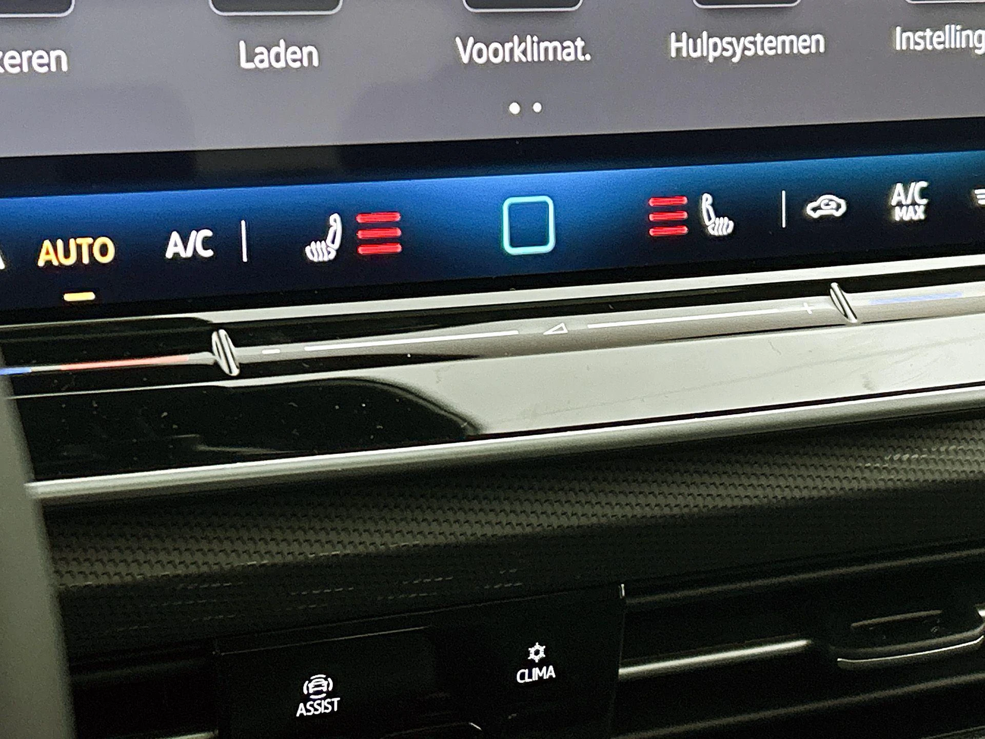 Volkswagen-Golf-image-7