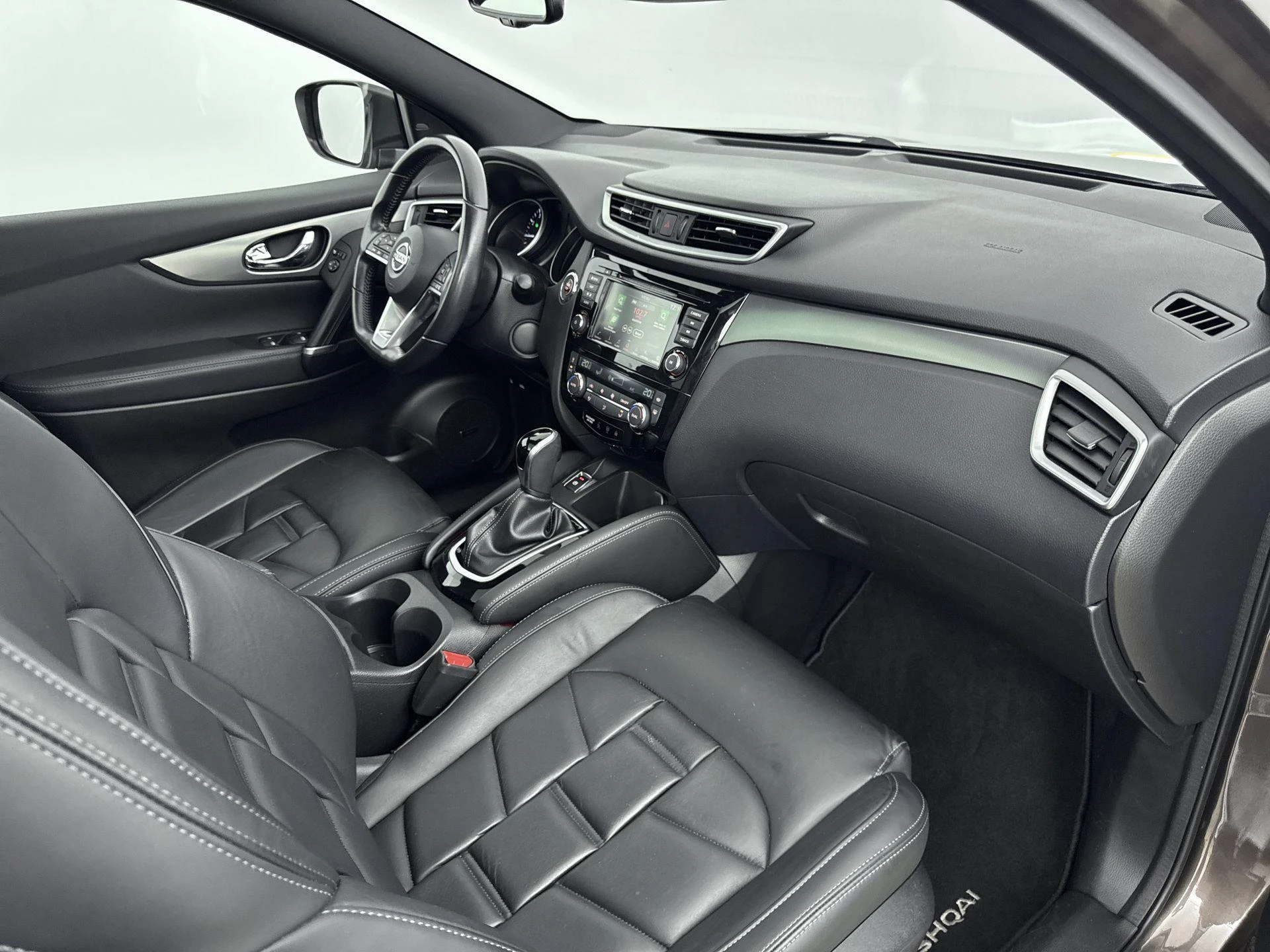 Nissan-QASHQAI-image-18