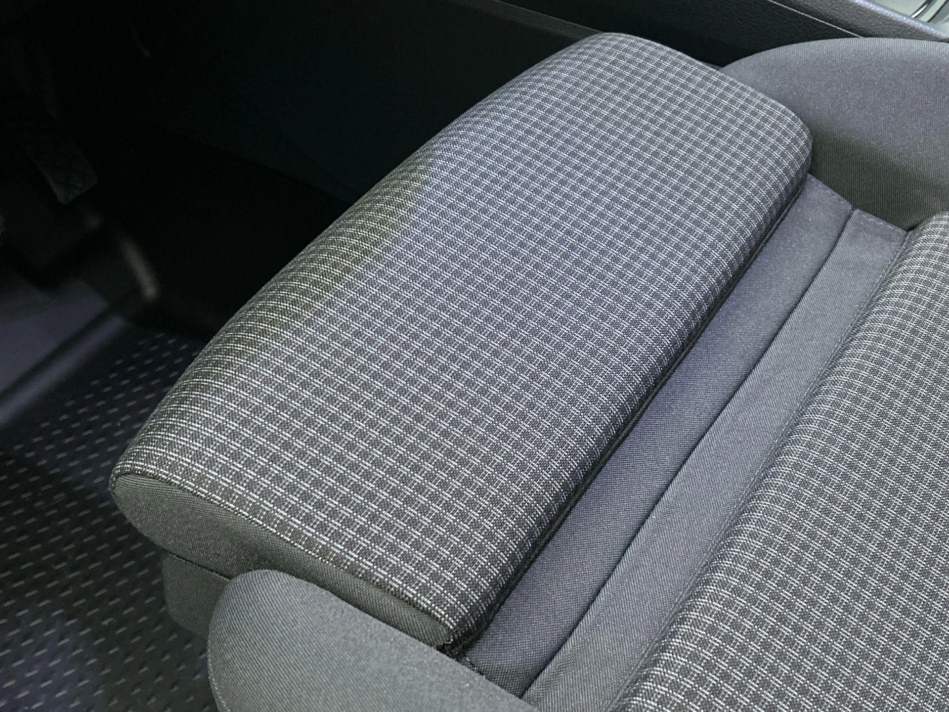 Volkswagen-Caddy-image-9