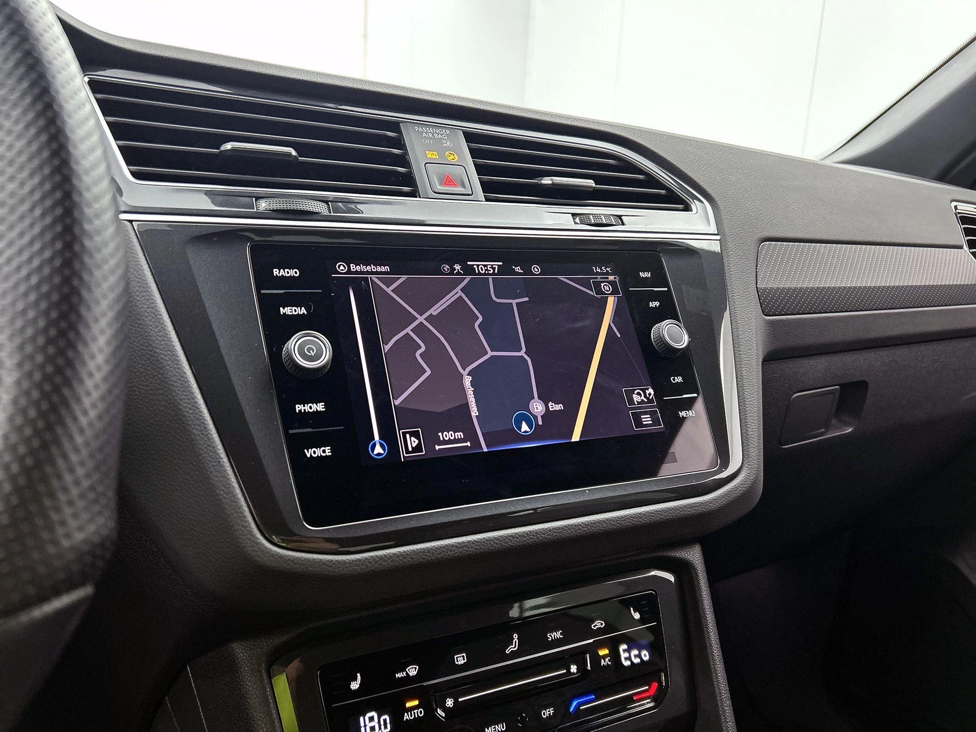 Volkswagen-Tiguan-image-31