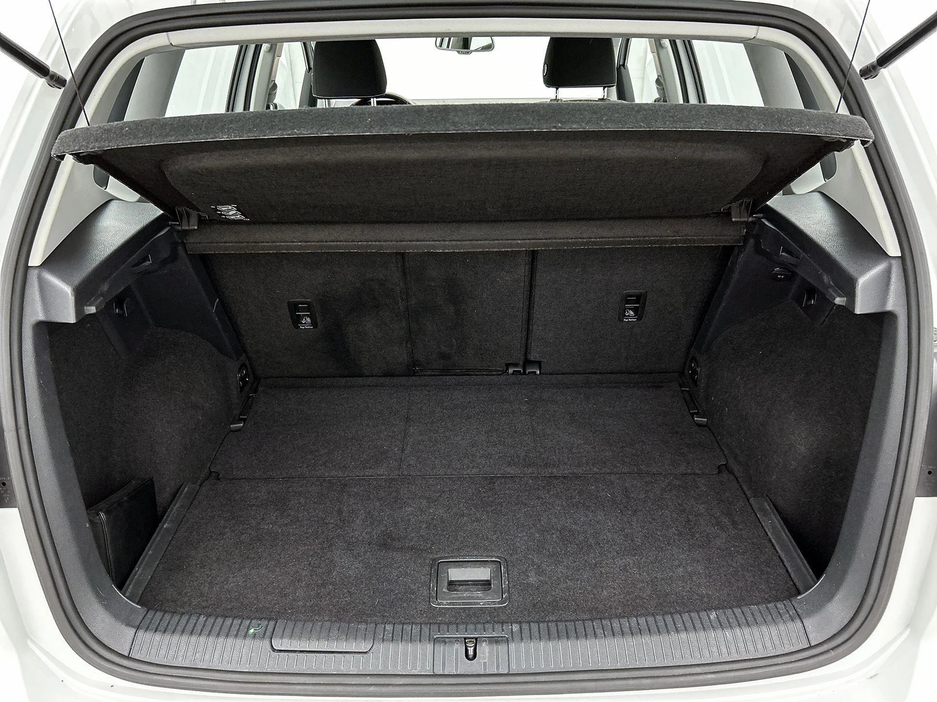 Volkswagen-Golf Sportsvan-image-15
