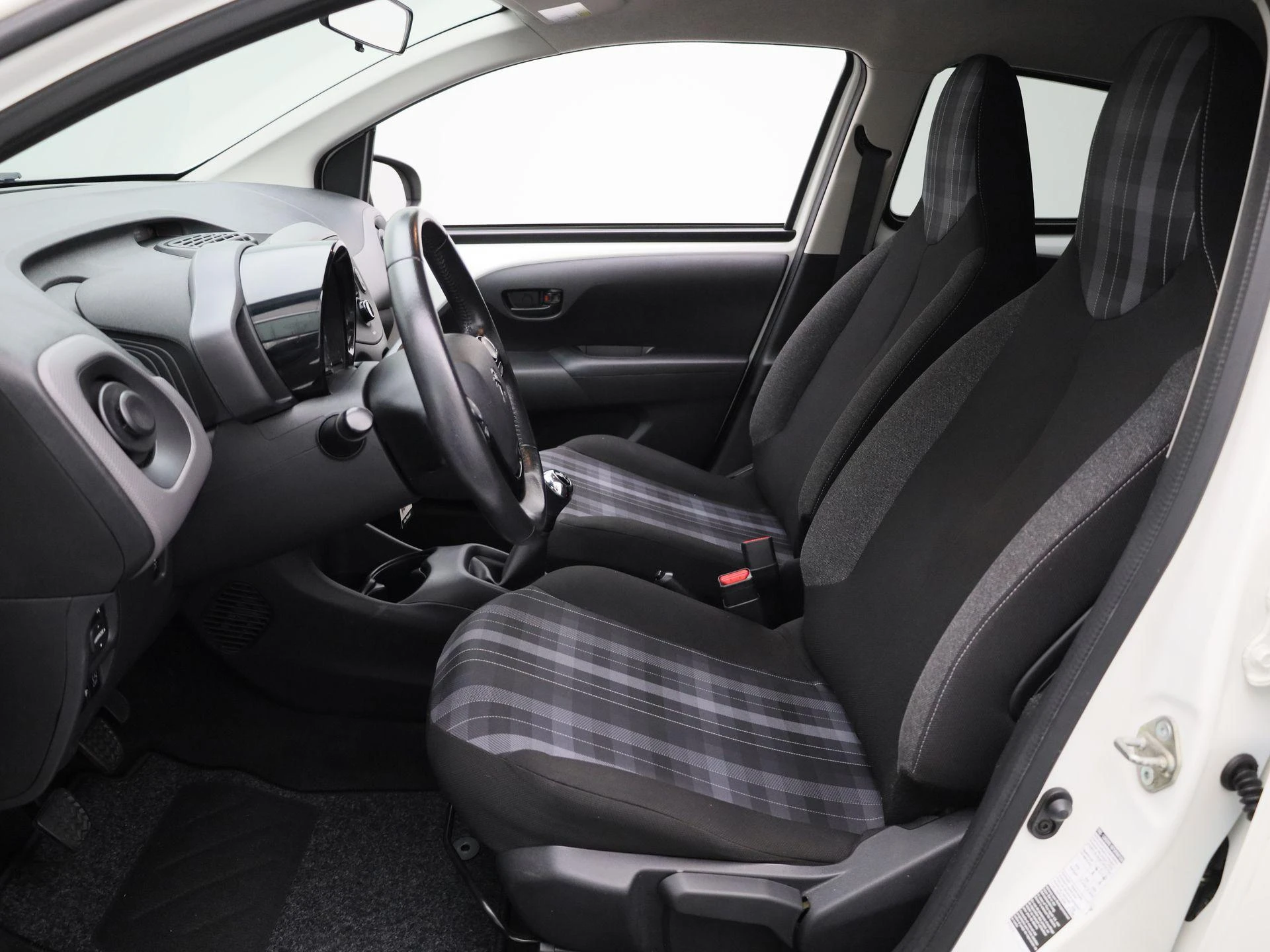 Peugeot-108-image-10