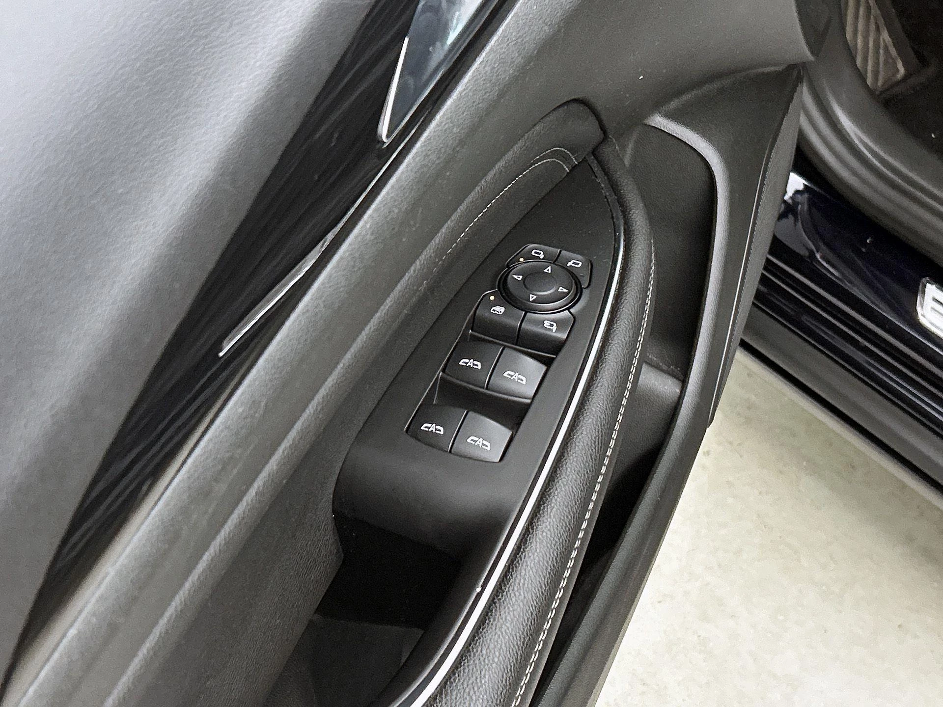 Opel-Insignia-image-38