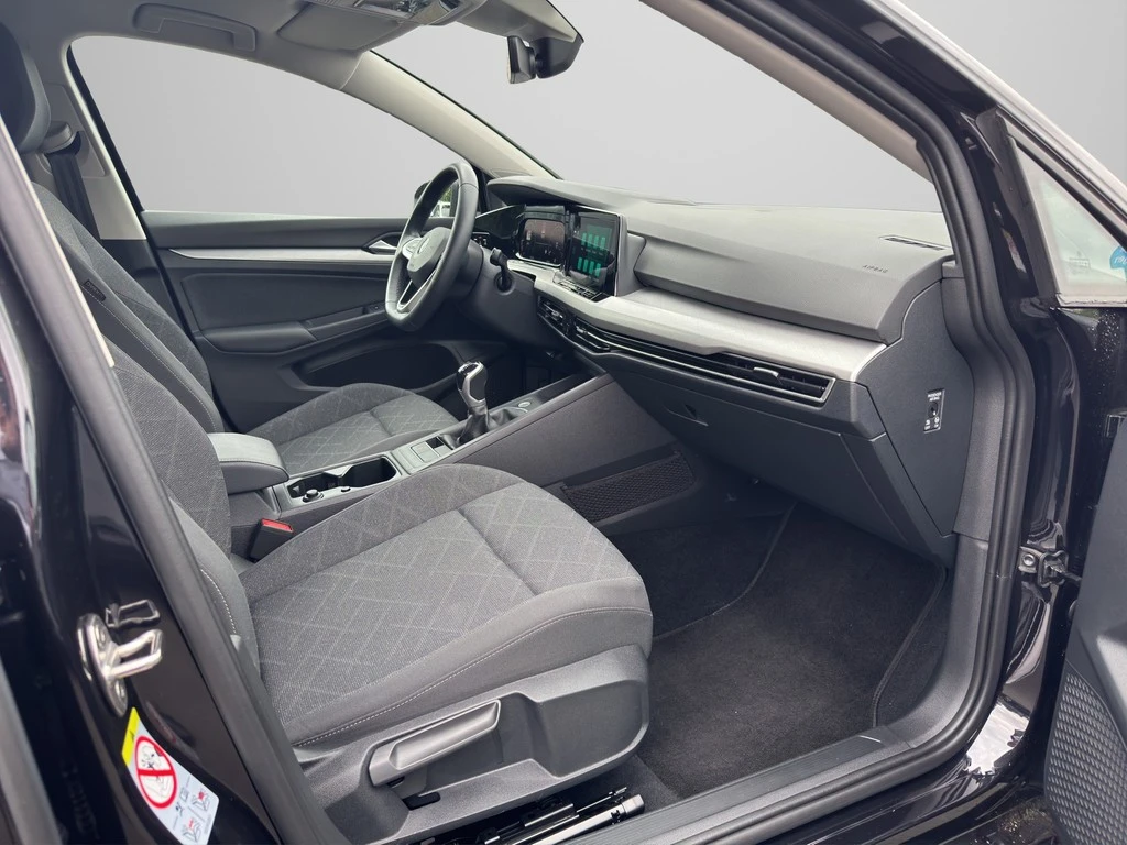 Volkswagen-Golf-image-6
