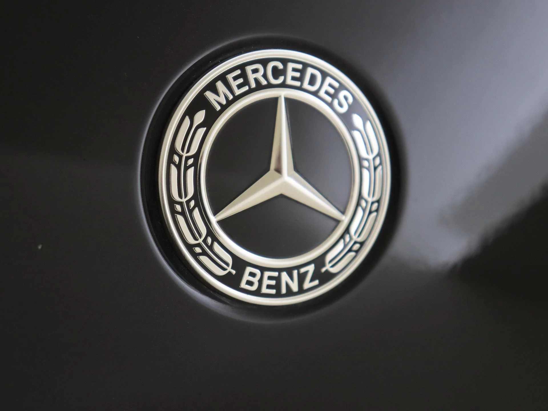 Mercedes-Benz-GLC-image-29