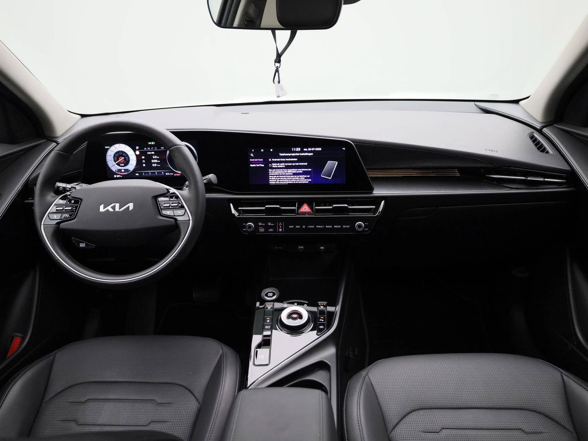 Kia-Niro-image-38