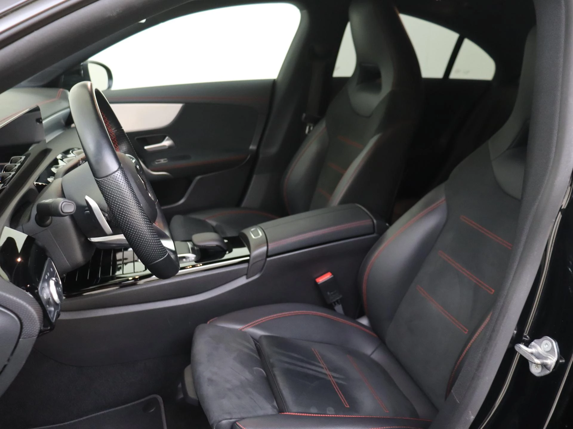 Mercedes-Benz CLA 180 Business Solution AMG