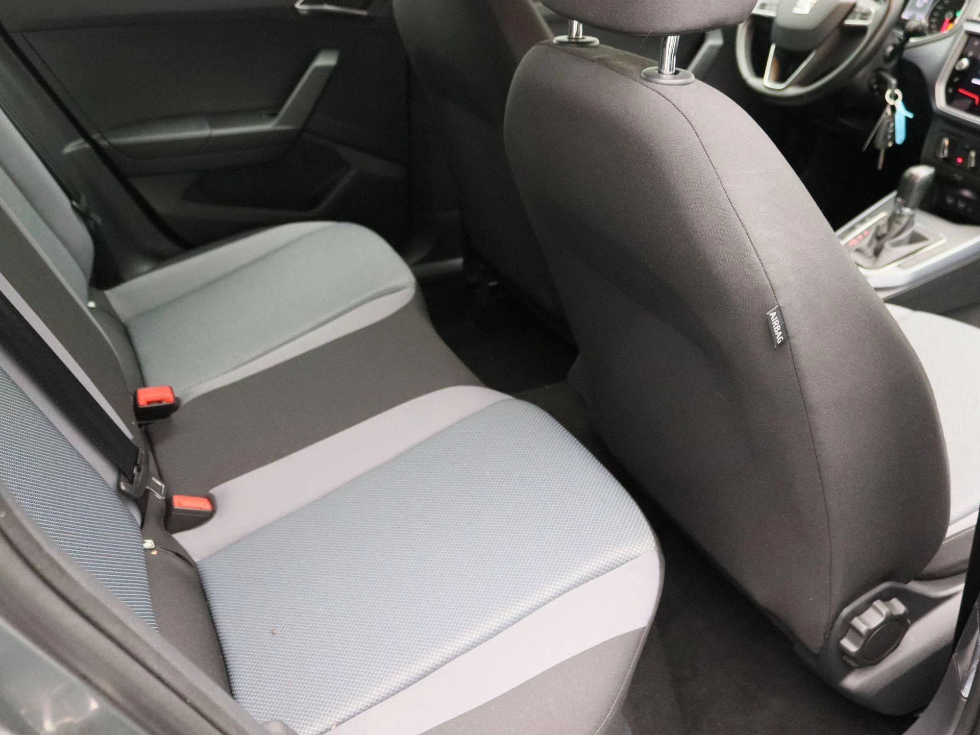 SEAT-Arona-image-23
