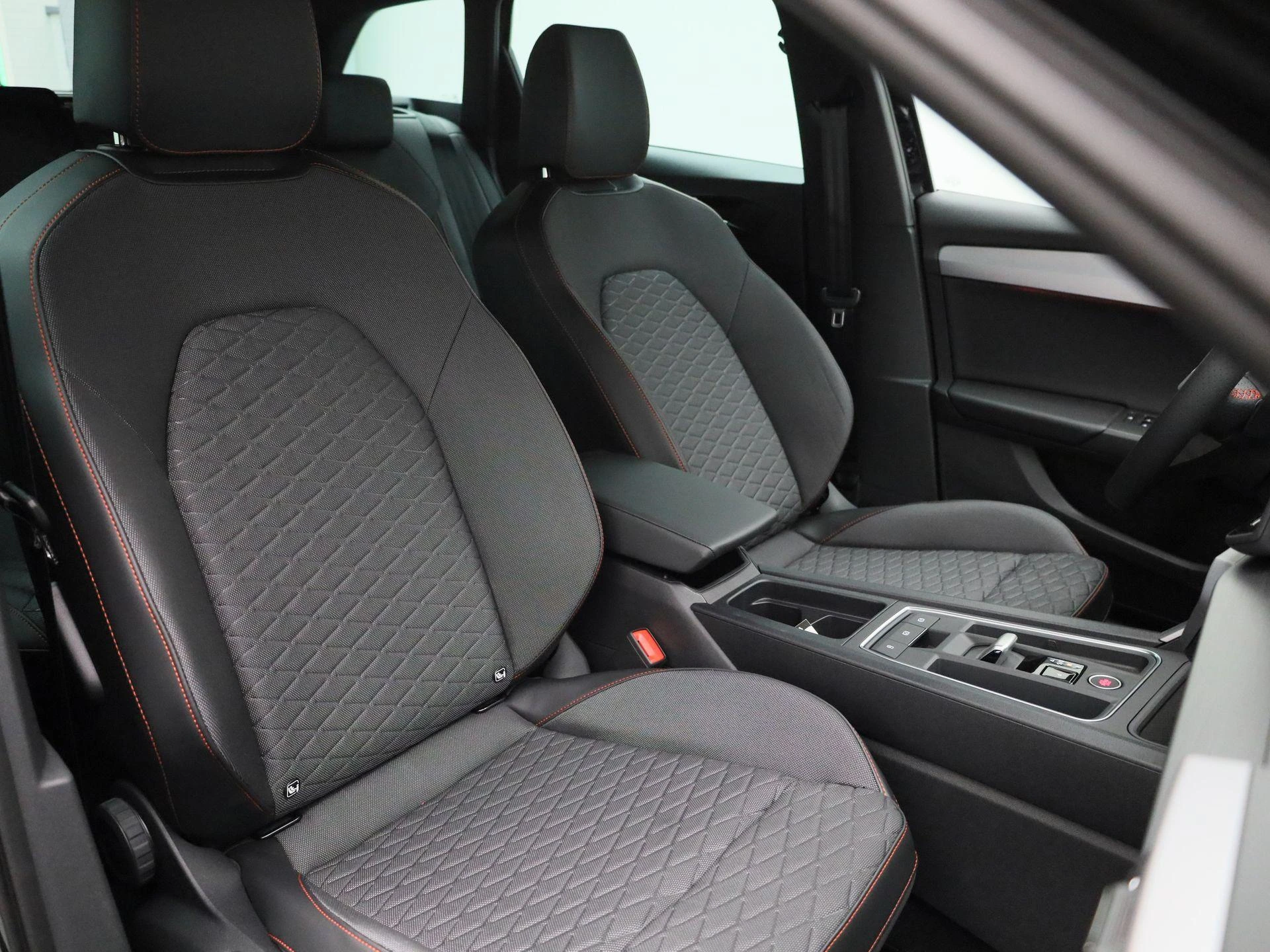 SEAT Leon Sportstourer 1.5 TSI e-Hybrid FR Business