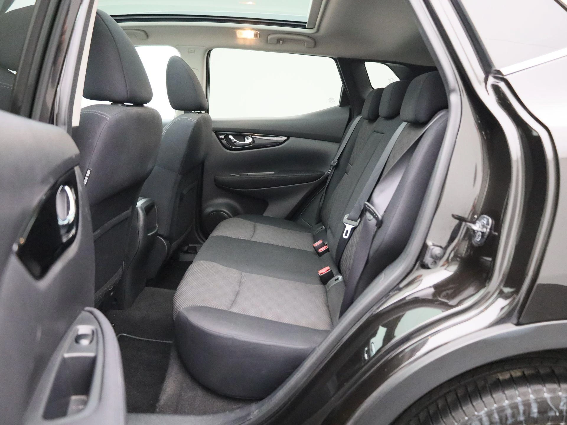 Nissan-QASHQAI-image-11