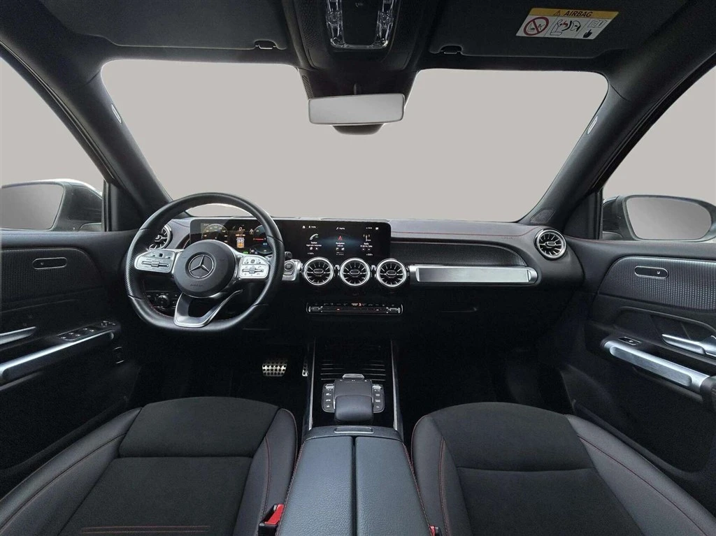 Mercedes-Benz-EQB-image-12