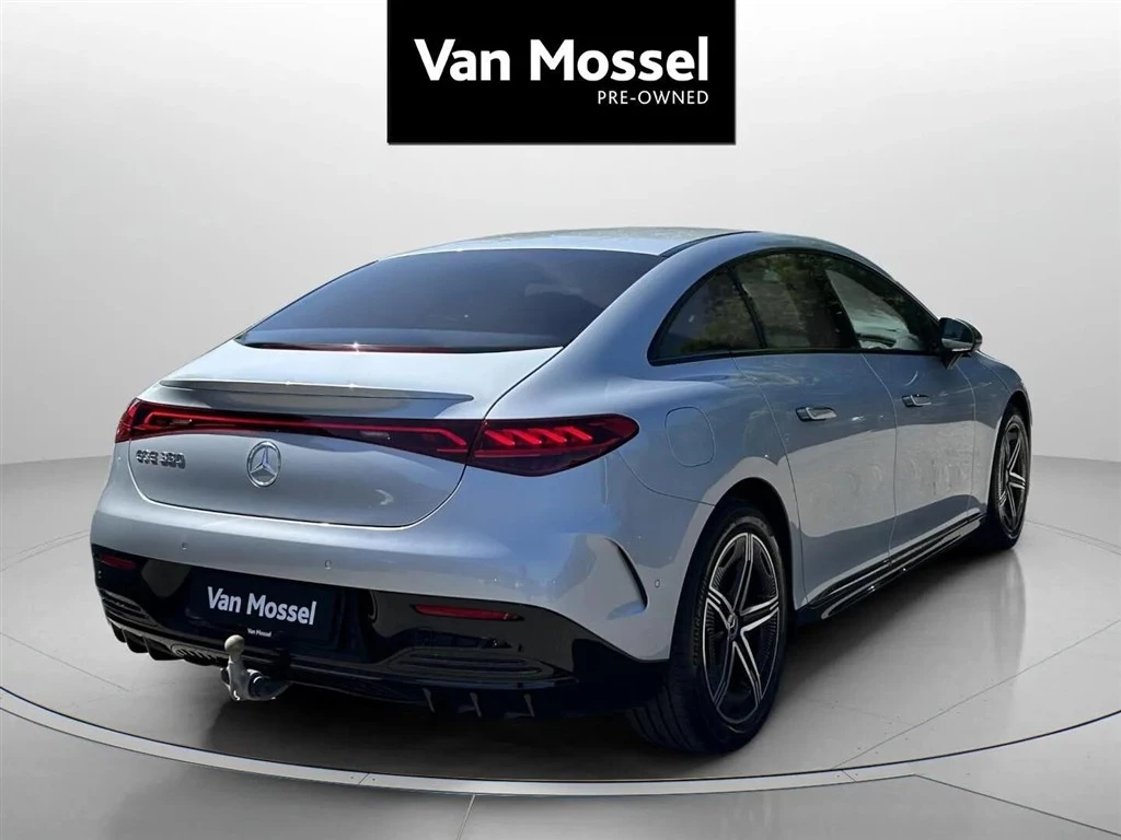 Mercedes-Benz-EQE-image-4