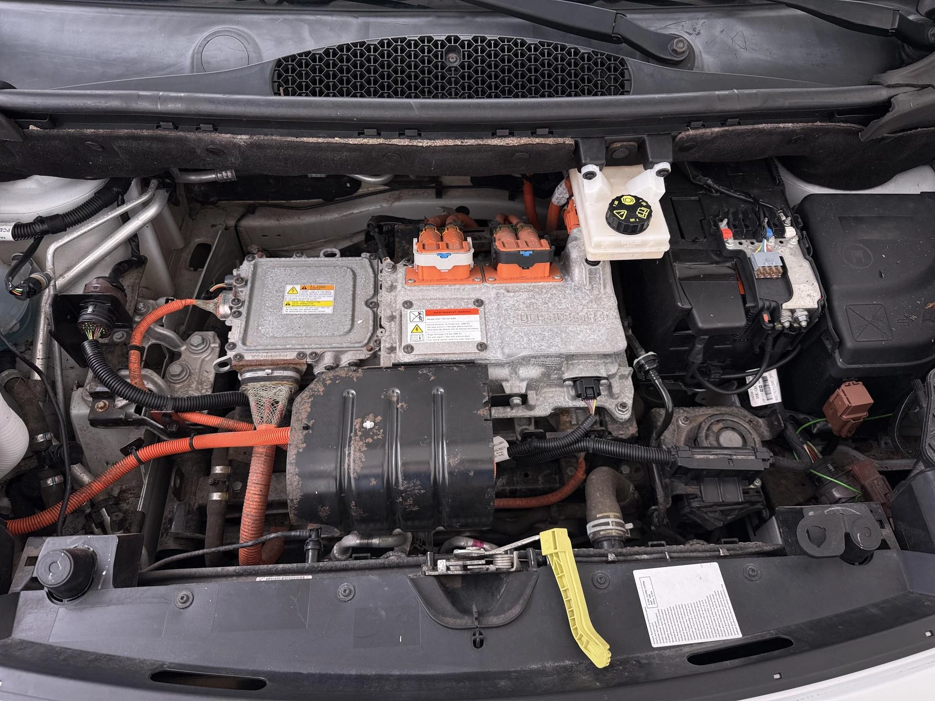 Peugeot-e-Partner-image-13