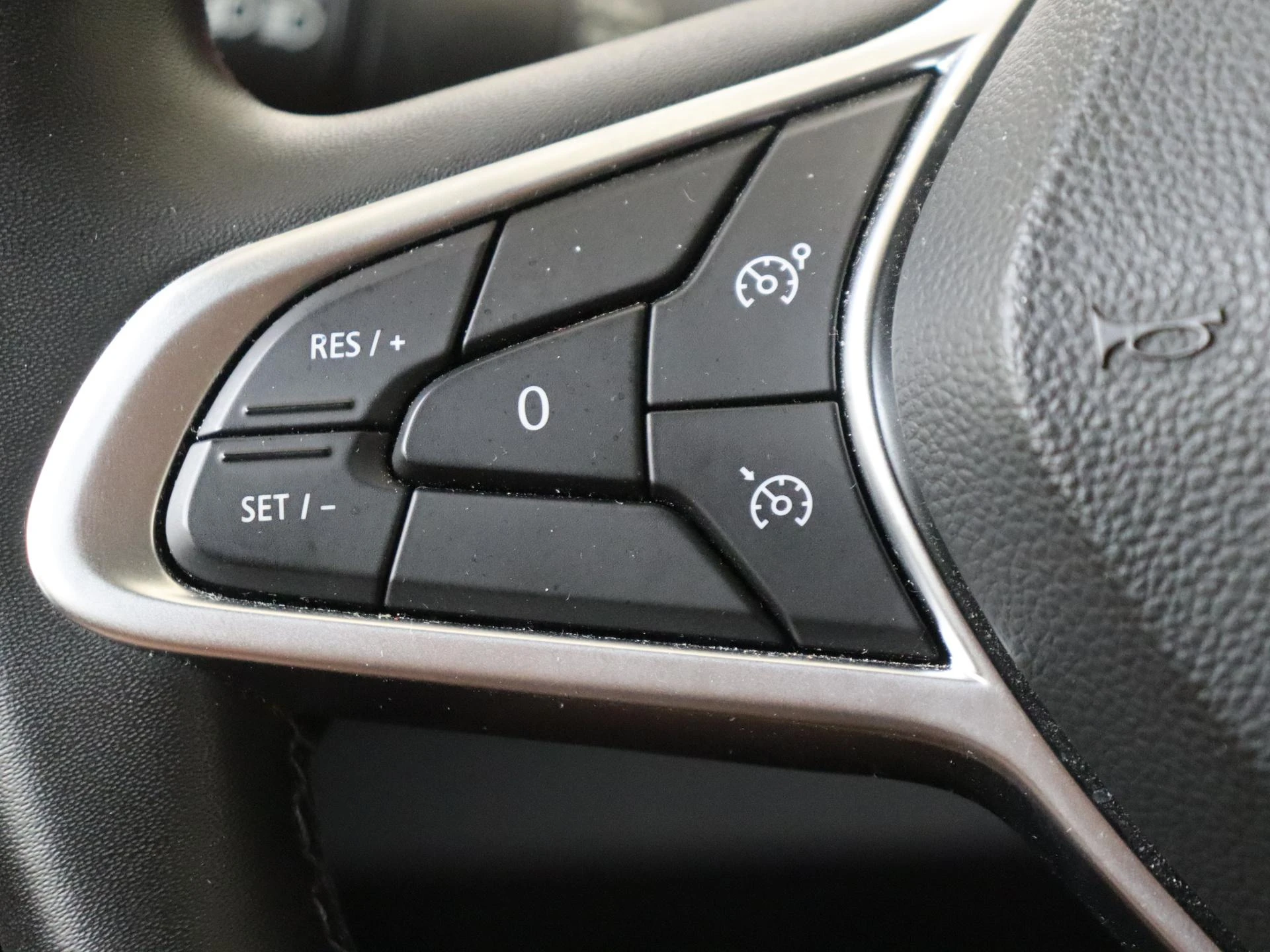 Renault-Clio-image-12