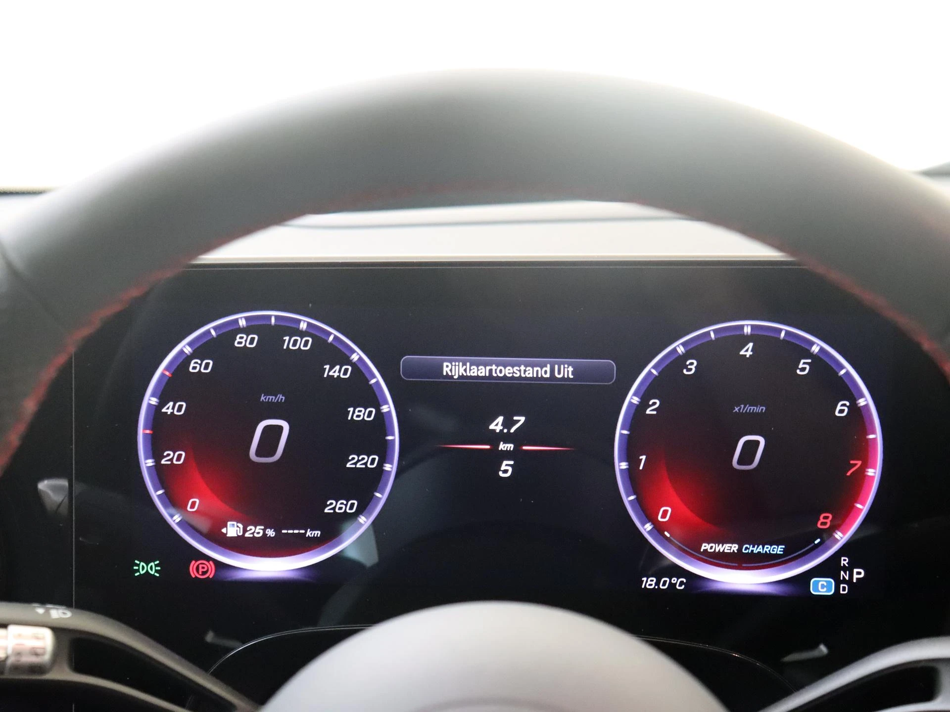 Mercedes-Benz-CLA-image-10