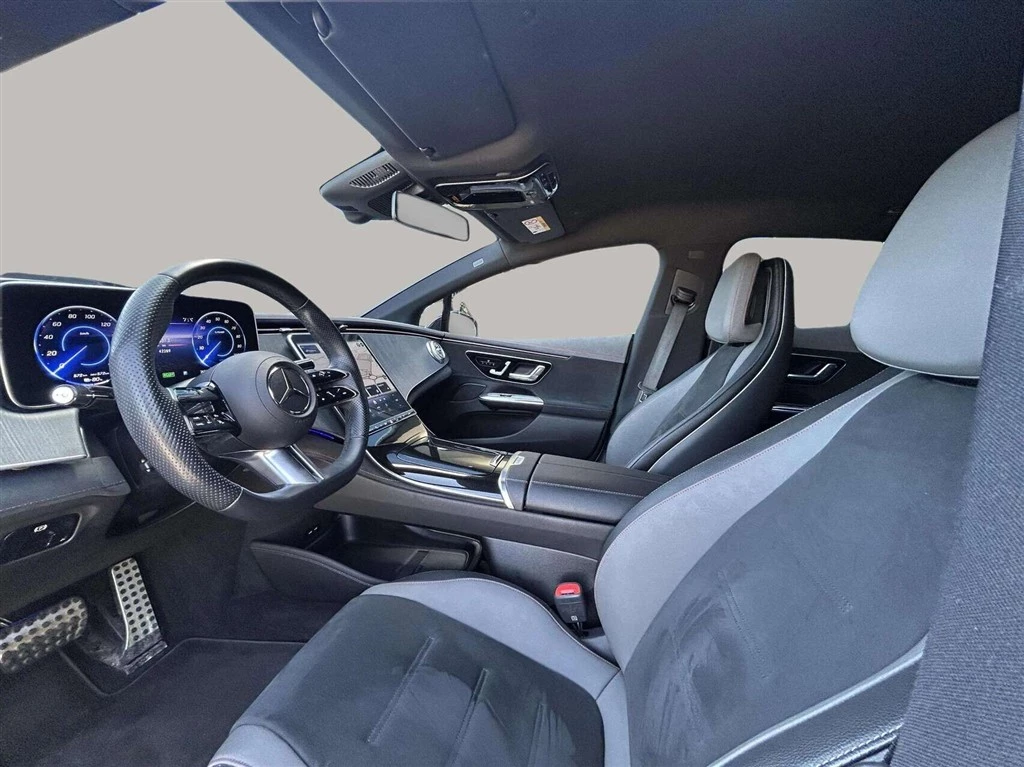 Mercedes-Benz-EQE-image-8