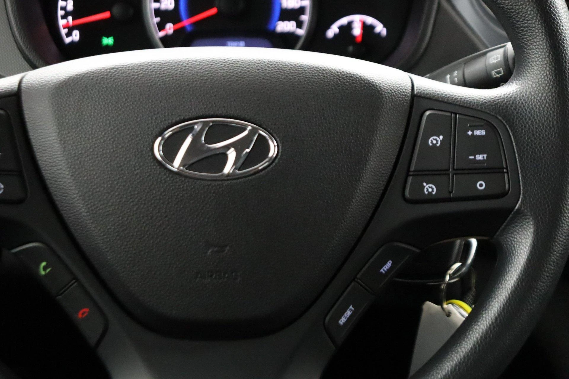 Hyundai-i10-image-16