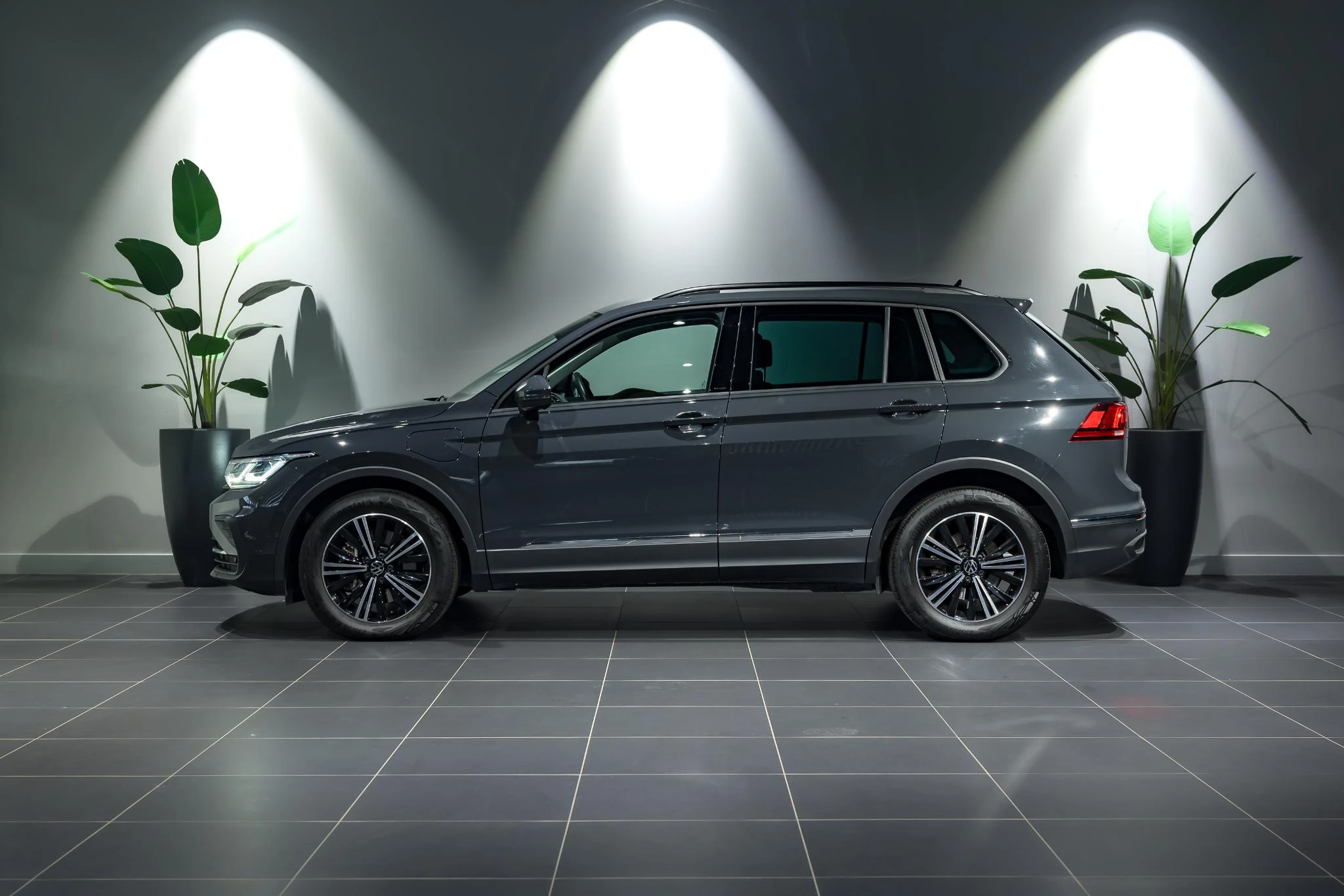 Volkswagen-Tiguan-image-3
