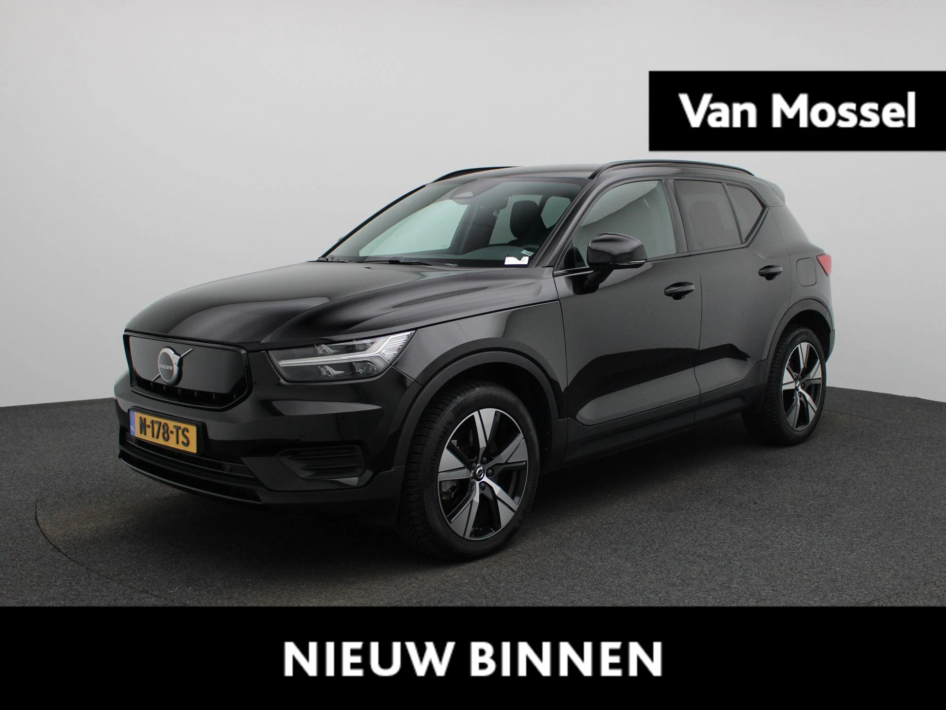 Volvo-XC40-image-0