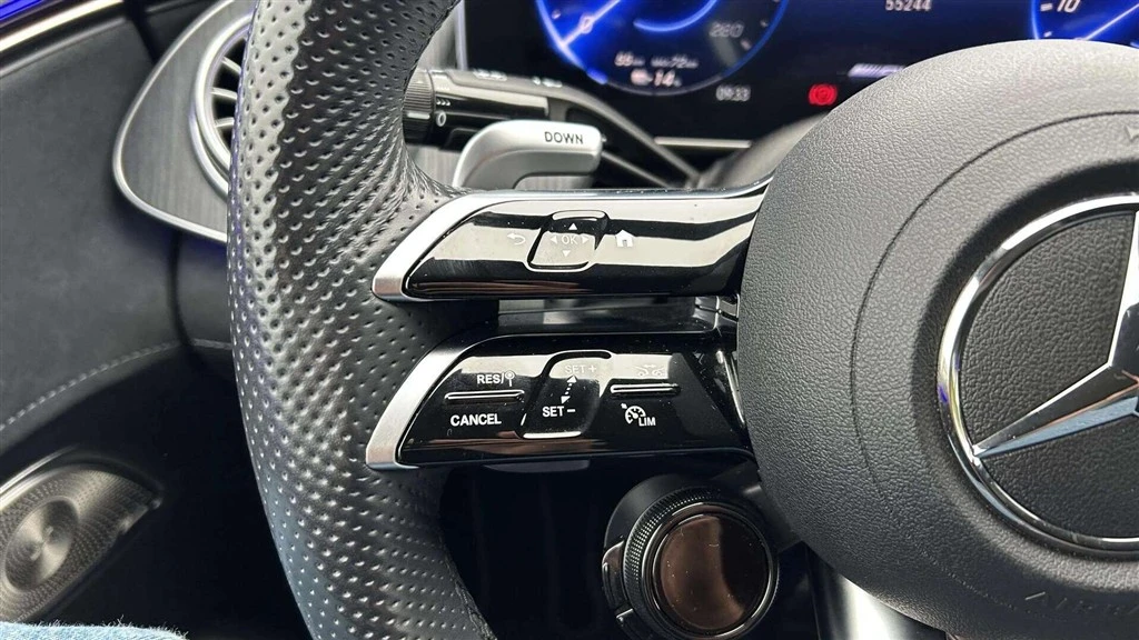 Mercedes-Benz-EQE-image-11