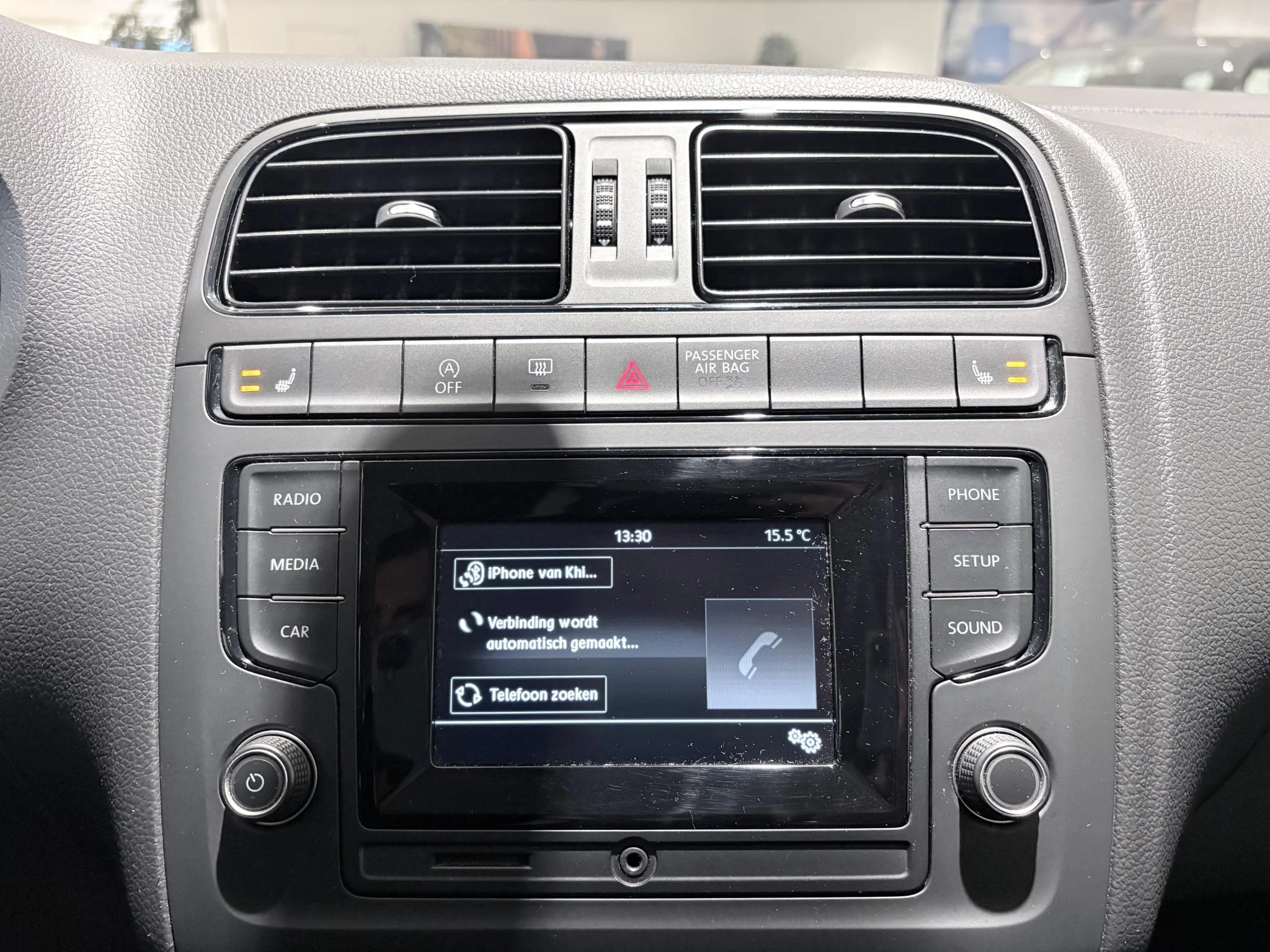 Volkswagen-Polo-image-19