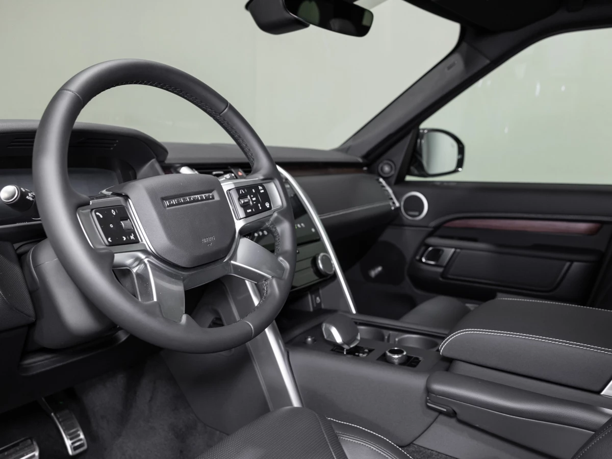 Land Rover-Discovery-image-18