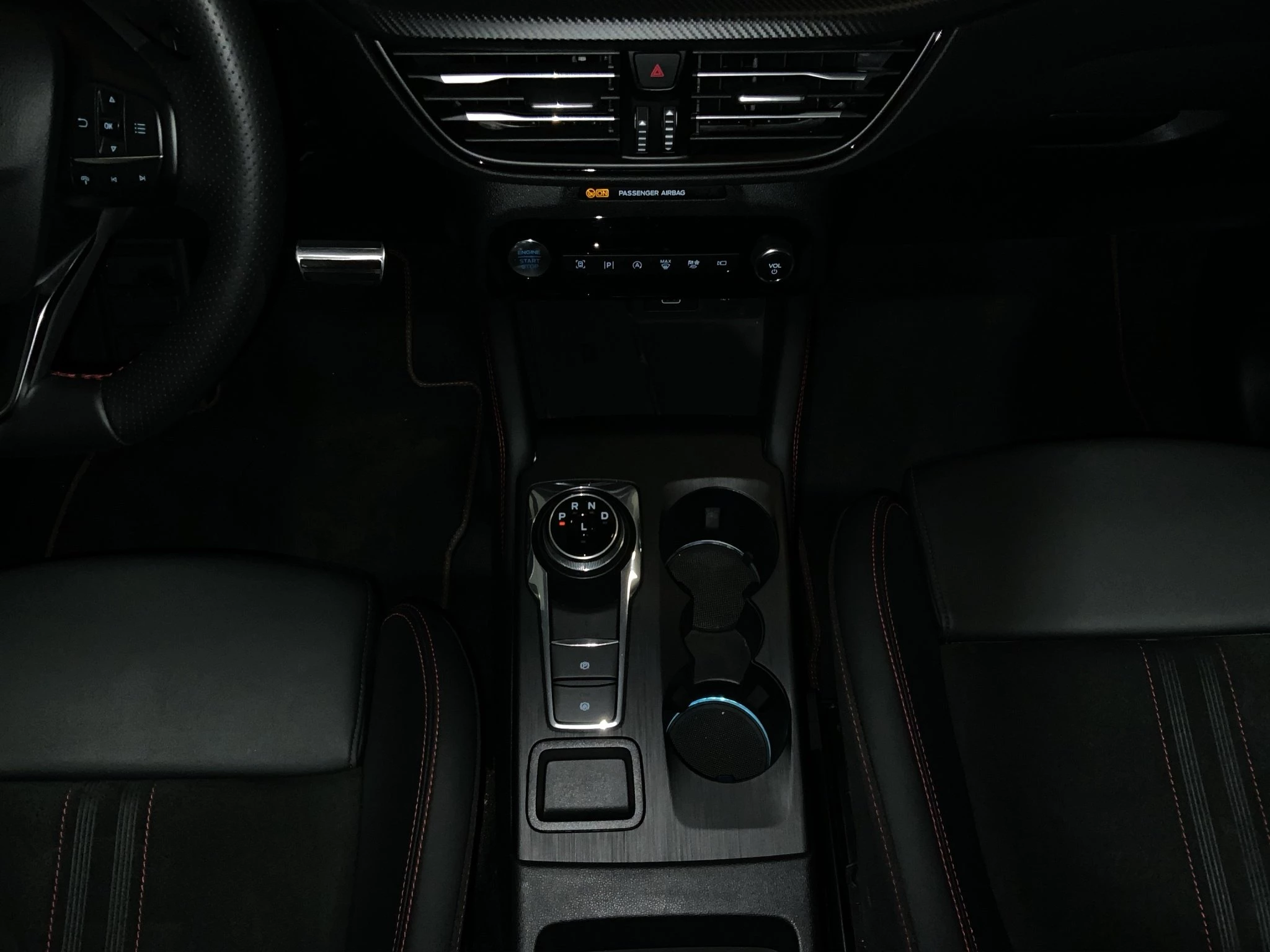 Ford Kuga ST-Line X Aut.*PANO*AHK*360GRAD*LED-MATRIX*NAVI*GRA*WINTER-PKT..