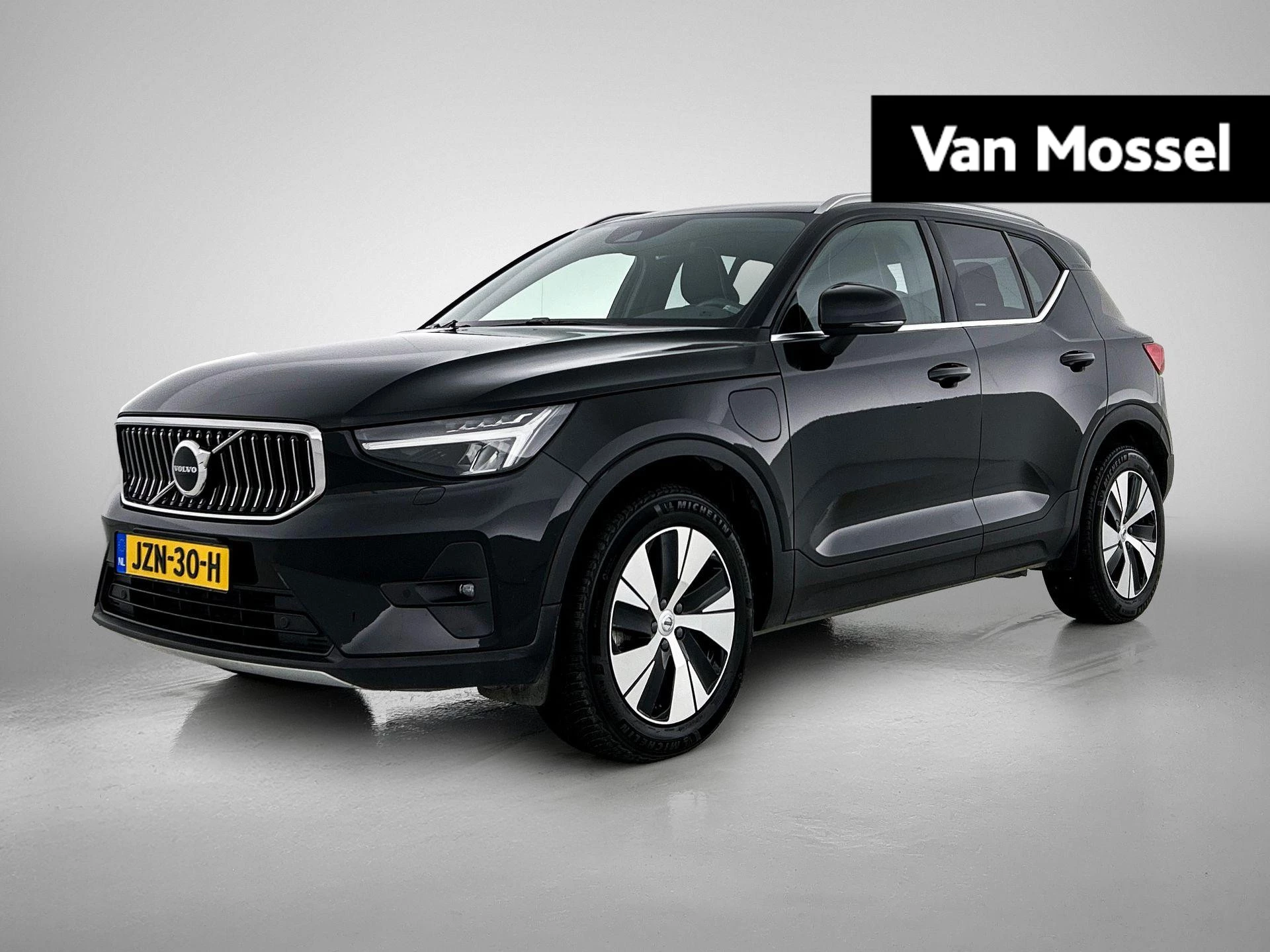Volvo-XC40-image-0