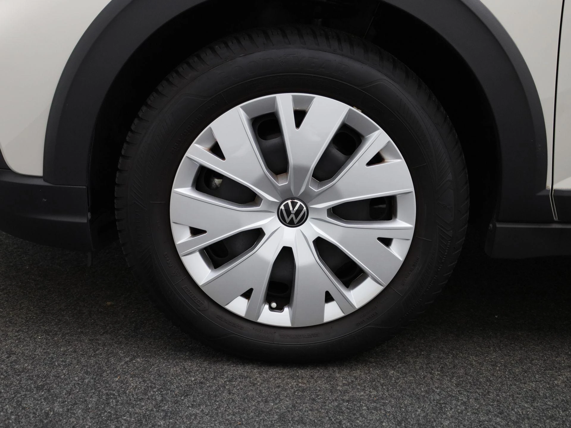Volkswagen-Taigo-image-13
