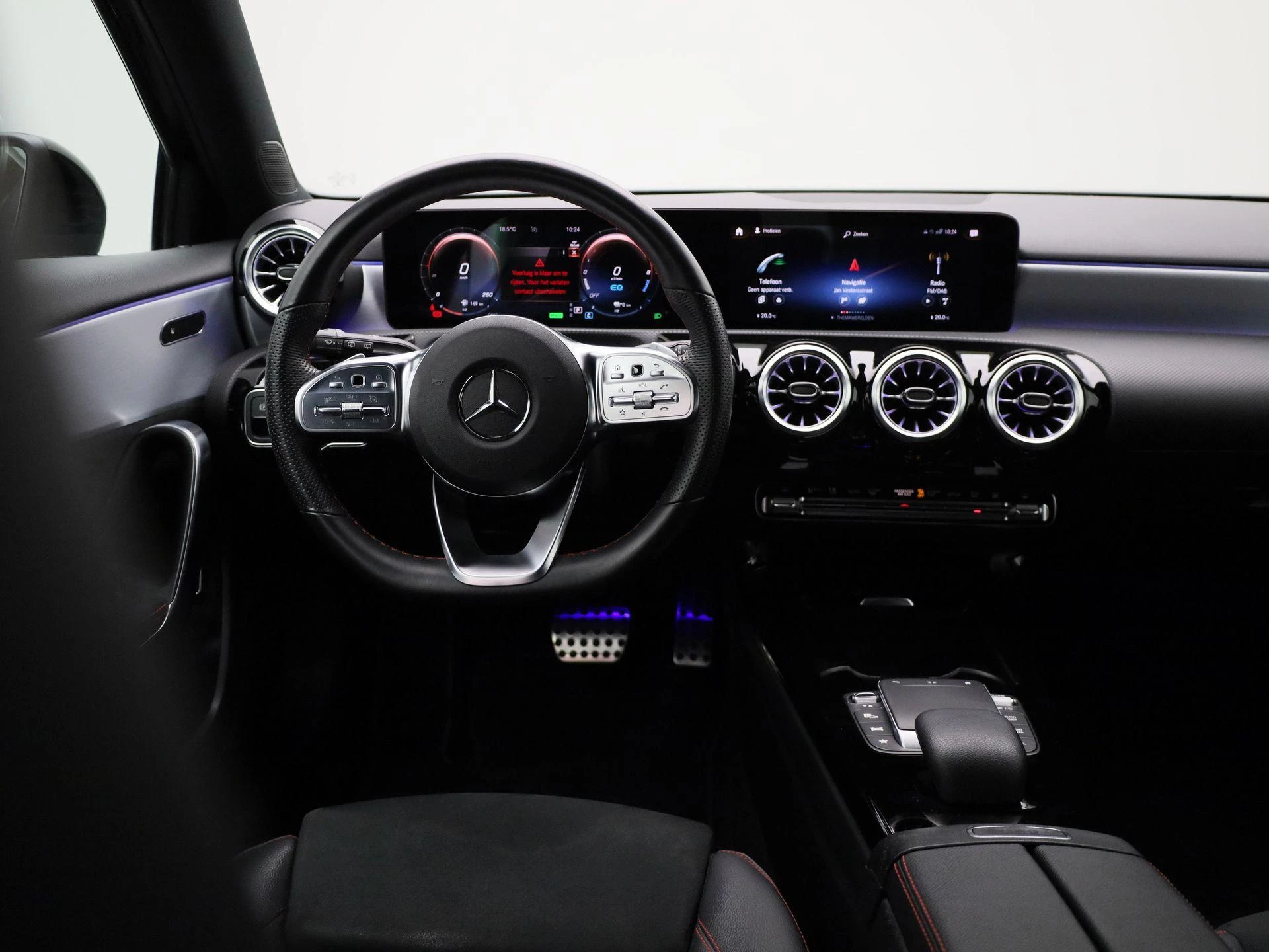 Mercedes-Benz-A-Klasse-image-6