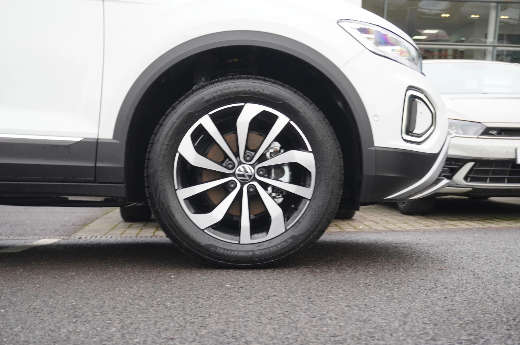 Volkswagen-T-Roc-image-22