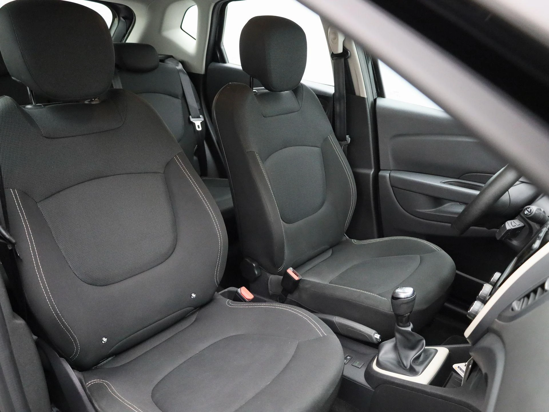 Renault-Captur-image-35