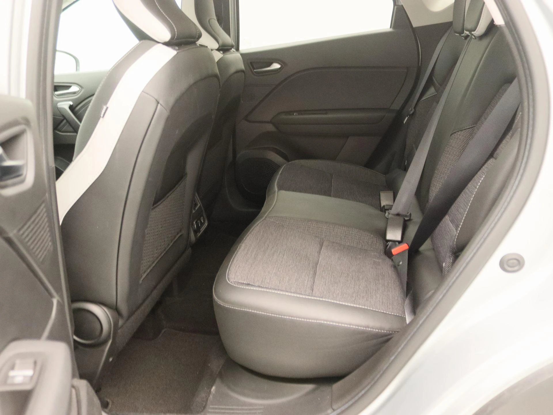 Renault-Captur-image-12