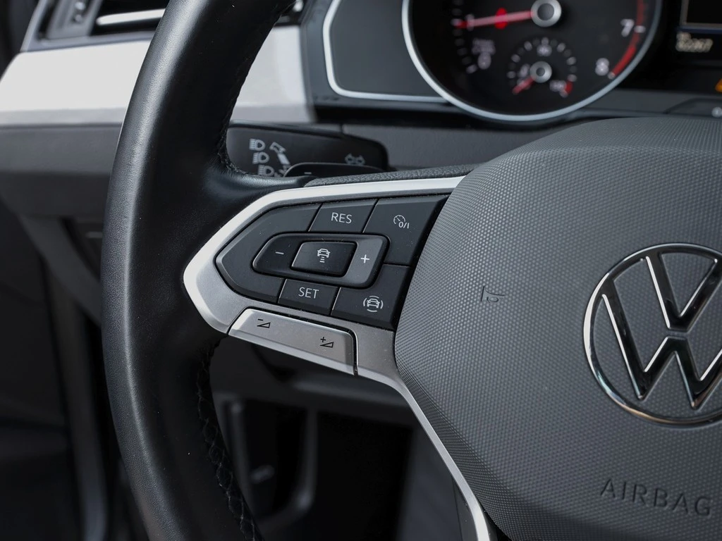Volkswagen-Passat-image-13