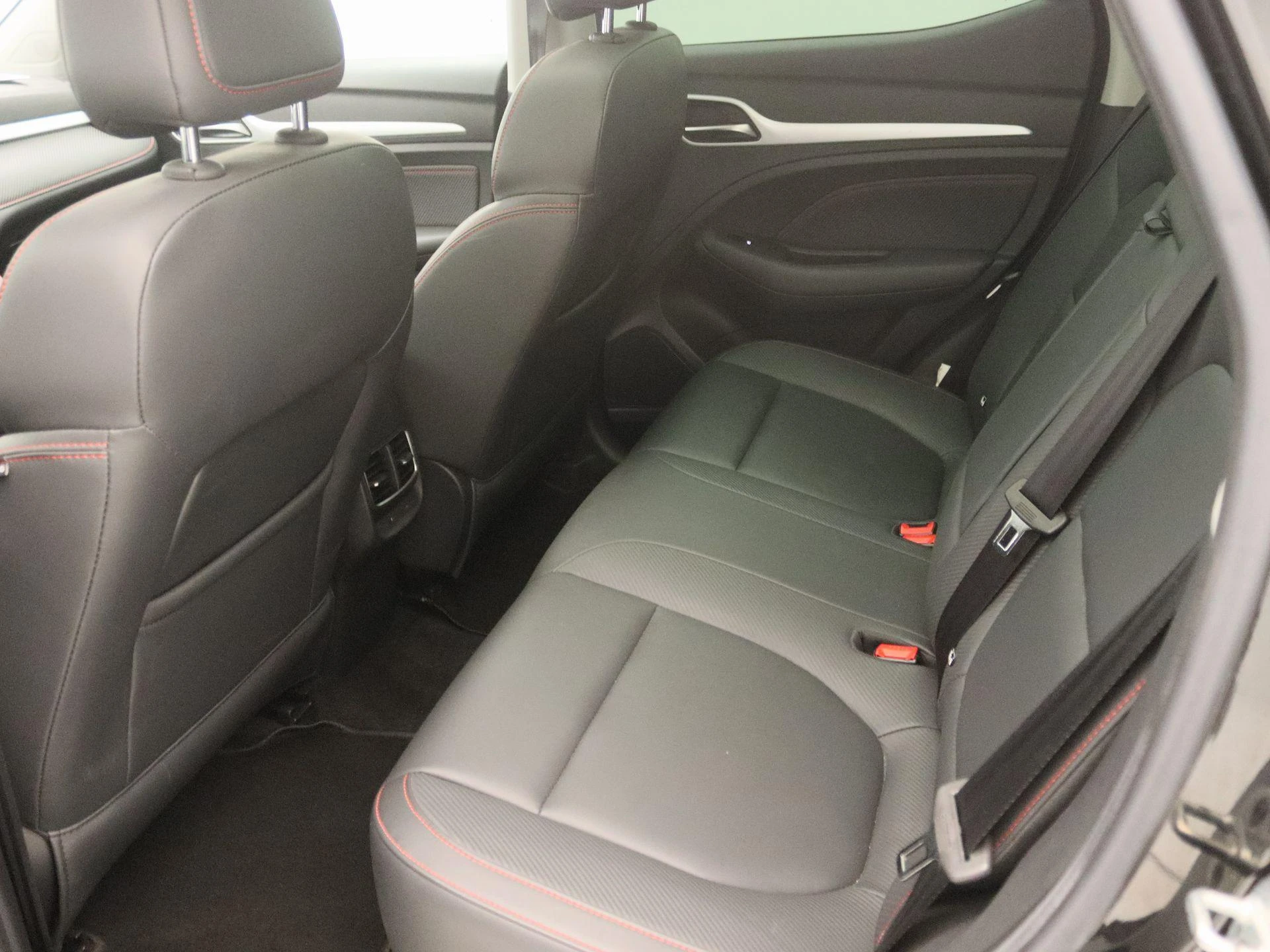 MG-ZS EV-image-12