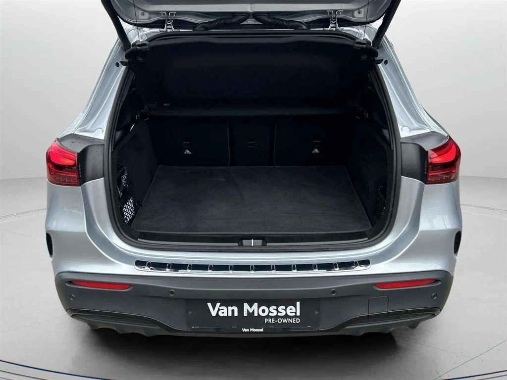 Mercedes-Benz-EQA-image-24